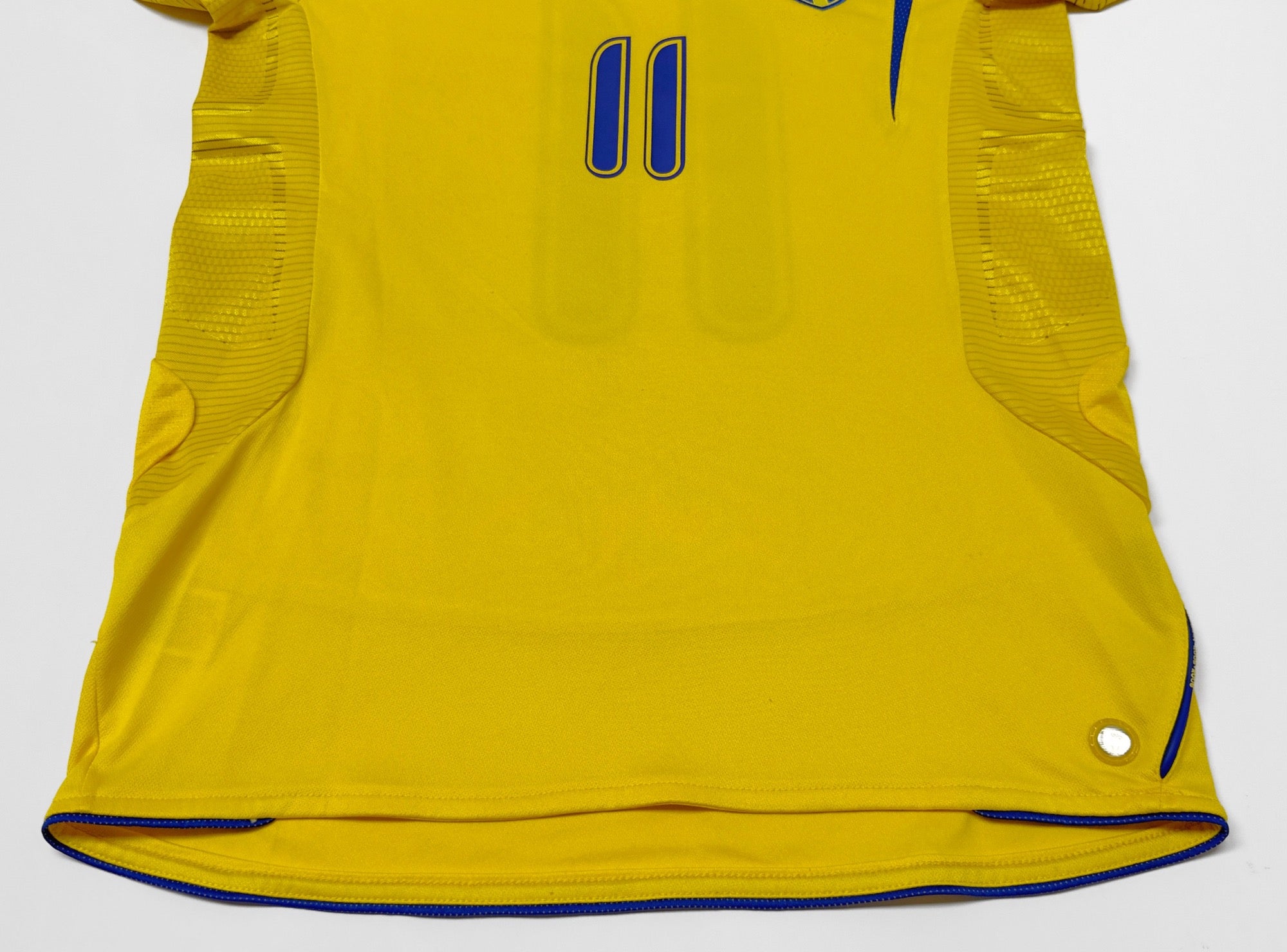 2005/06 Sweden #11 LARSSON Home Jersey (S)
