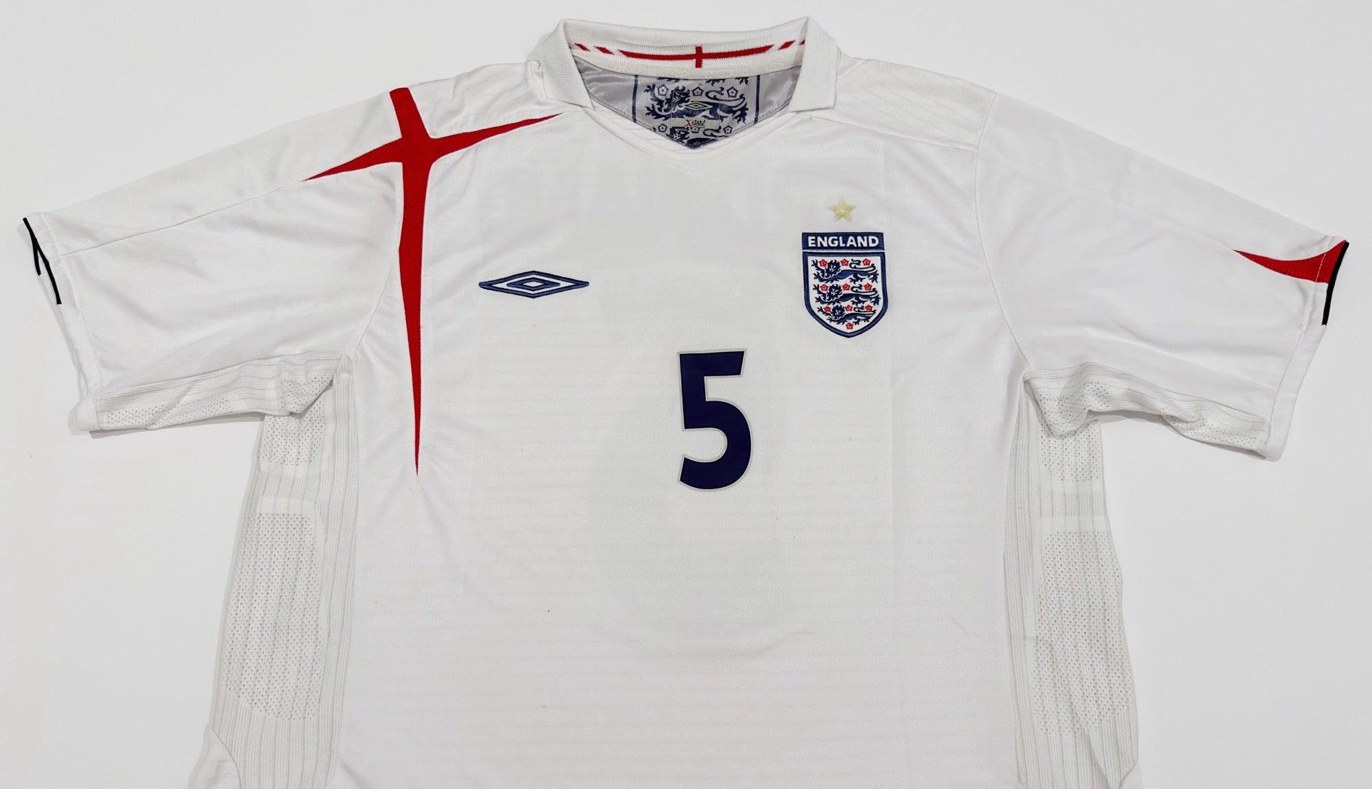 2005/07 England #5 FERDINAND Home Jersey (XL)