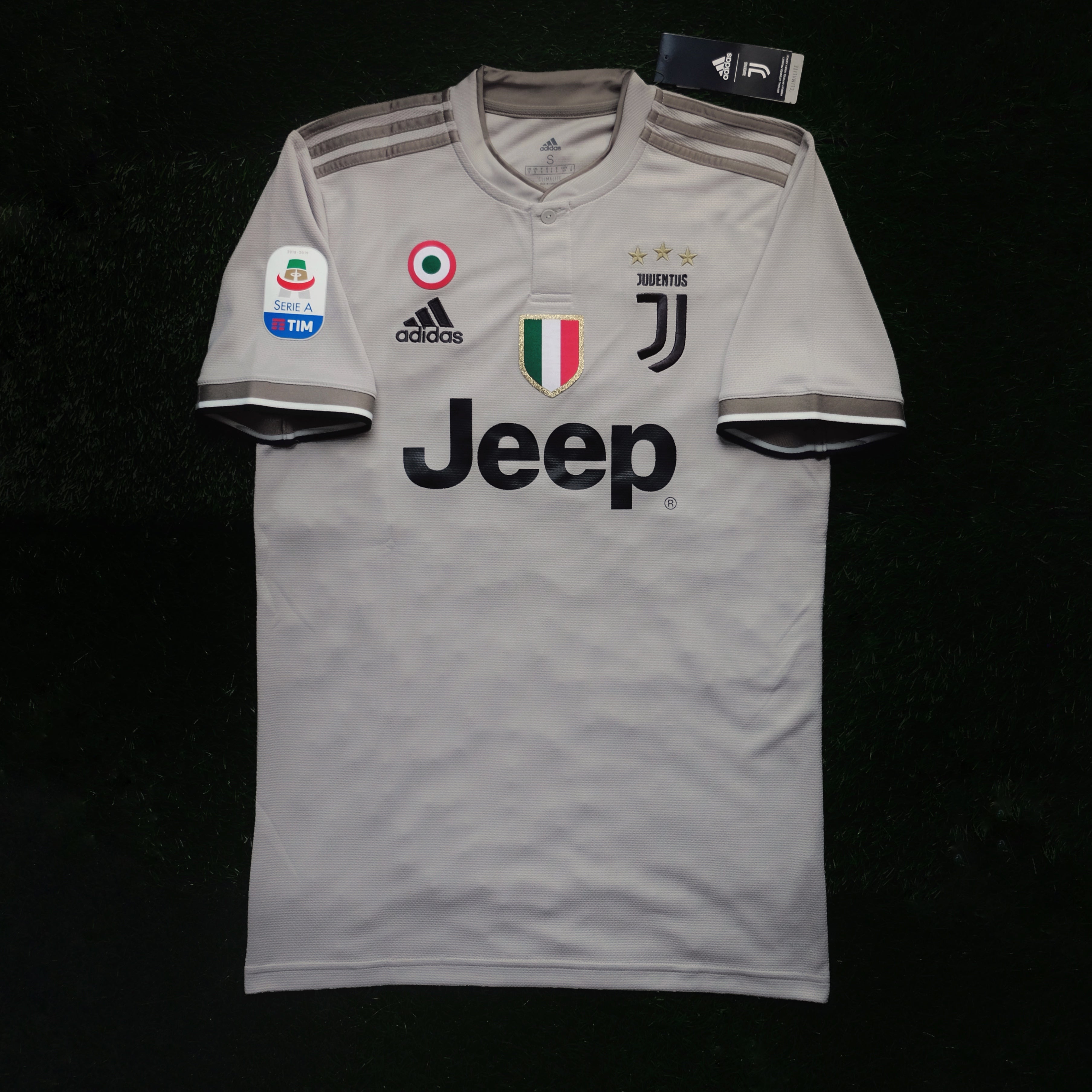 2018/19 Juventus #7 RONALDO Away Jersey (S) – Double Kick Football