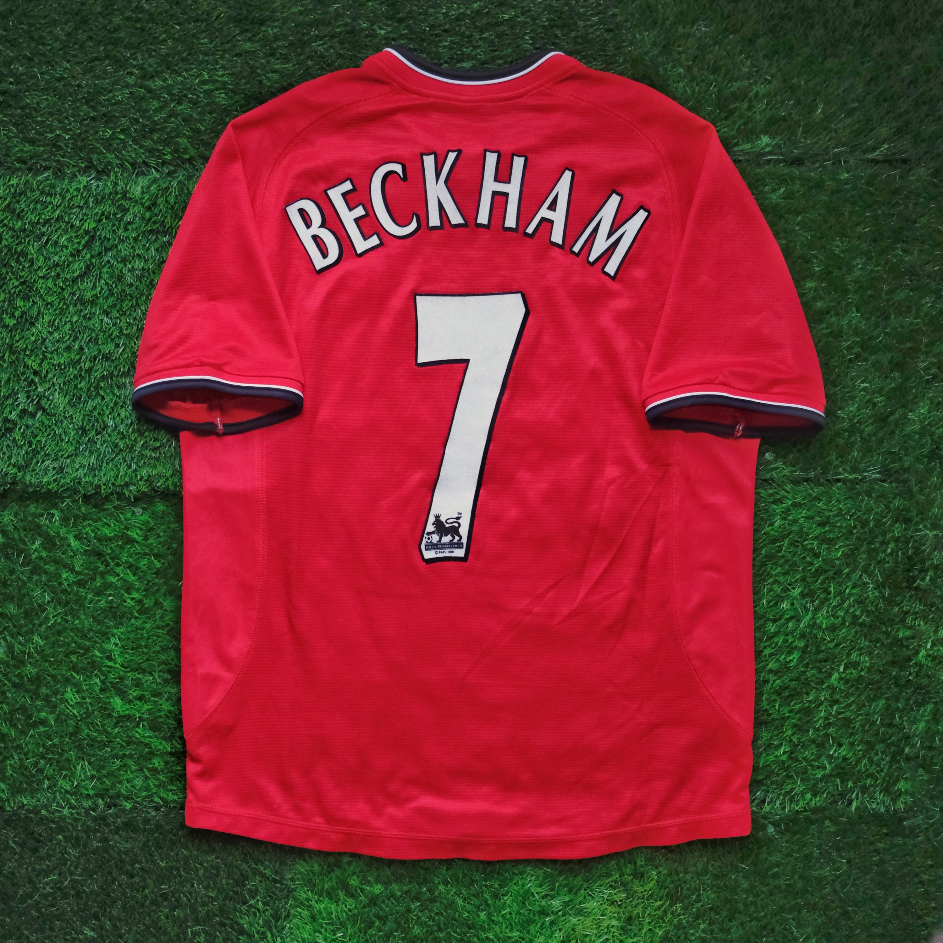 2000/02 Man Utd #7 BECKHAM Home Jersey (M)