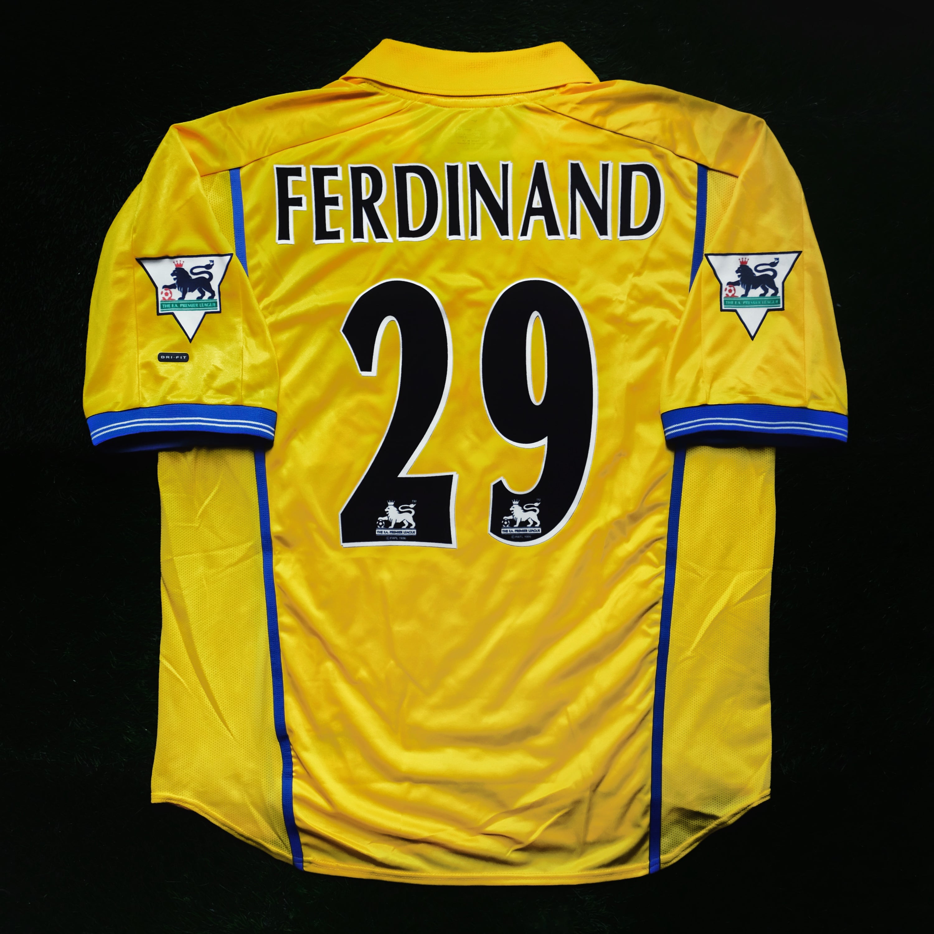 2000/02 Leeds United #29 FERDINAND Away Jersey (L)