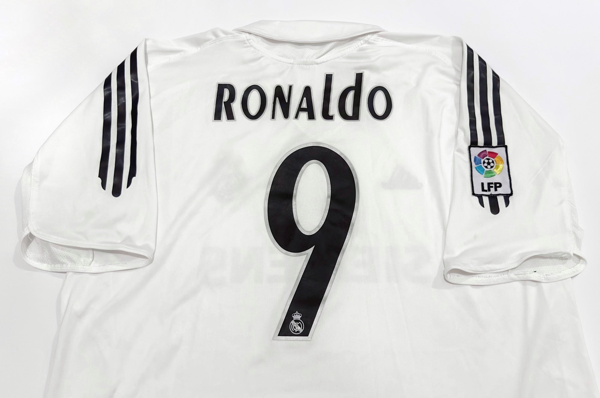 2005/06 Real Madrid #9 RONALDO Home Jersey (XL)