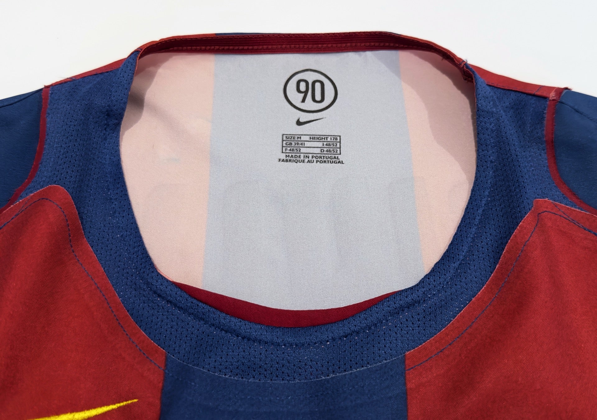 2004/05 Barcelona #8 GIULY Home Jersey (M) L/S