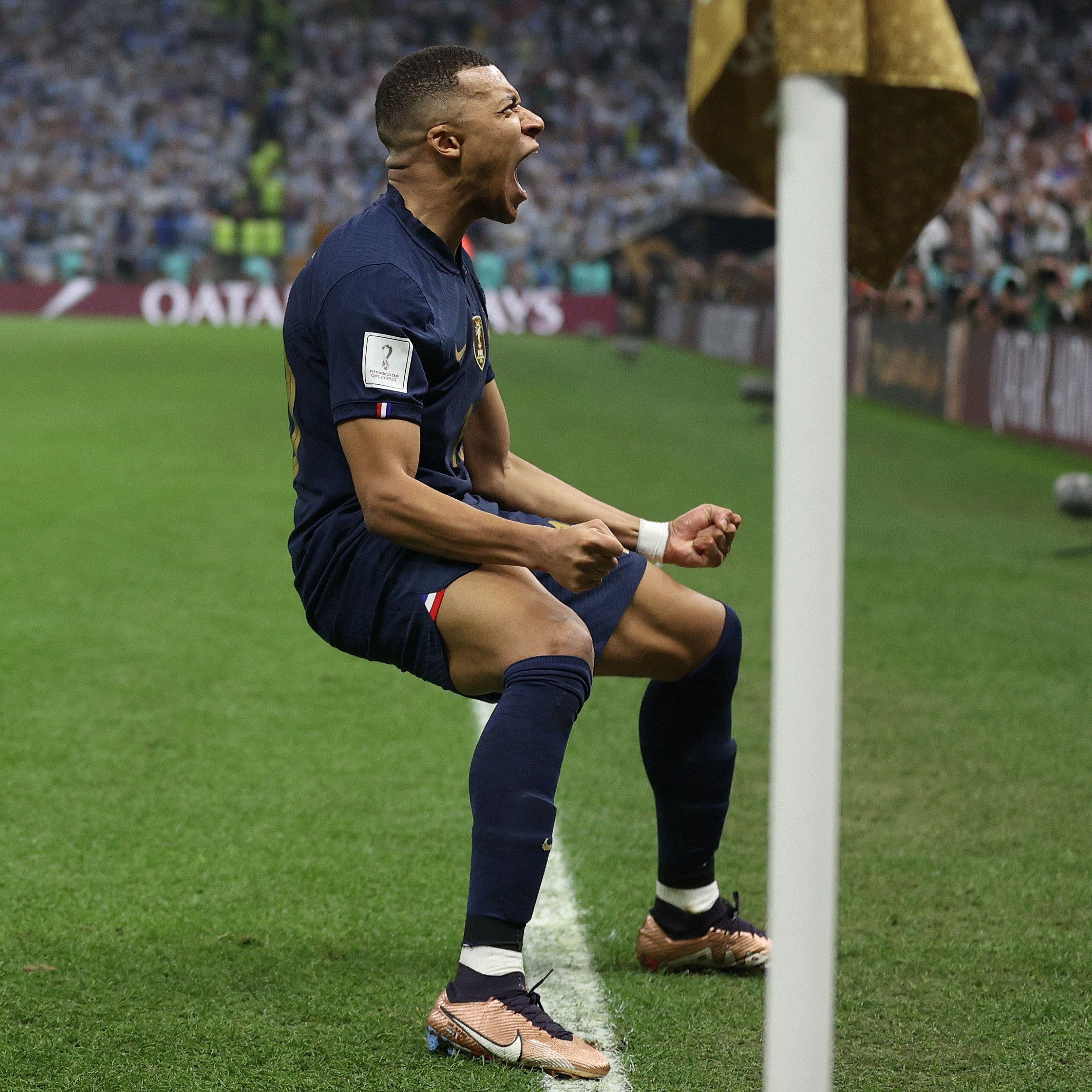 2022/23 France #10 MBAPPE Home Jersey (M)