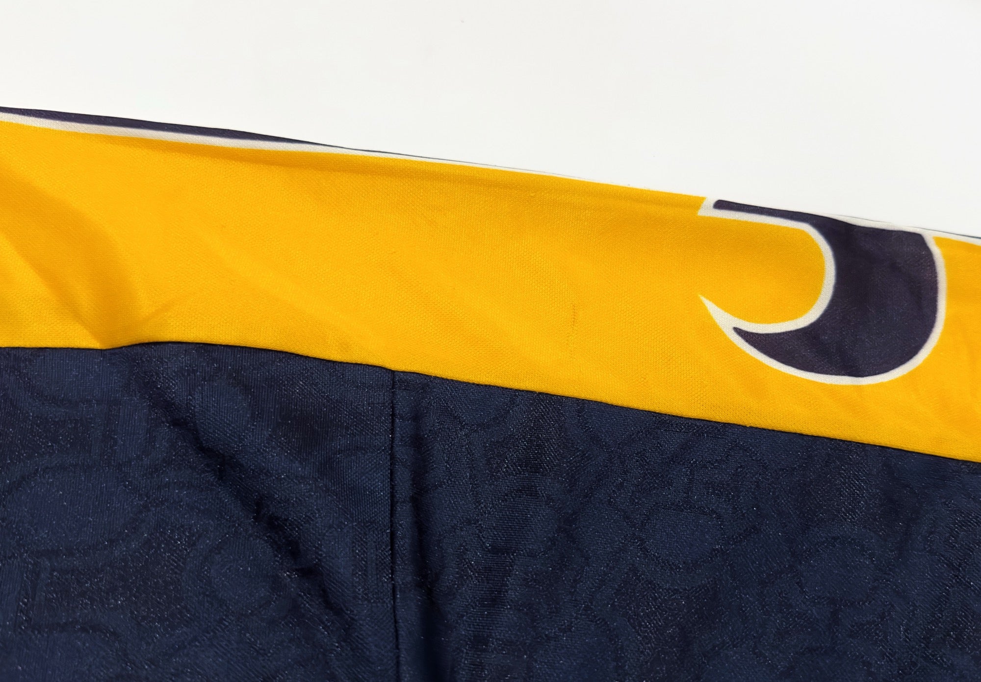 2000/01 Auxerre Away Jersey (XL)