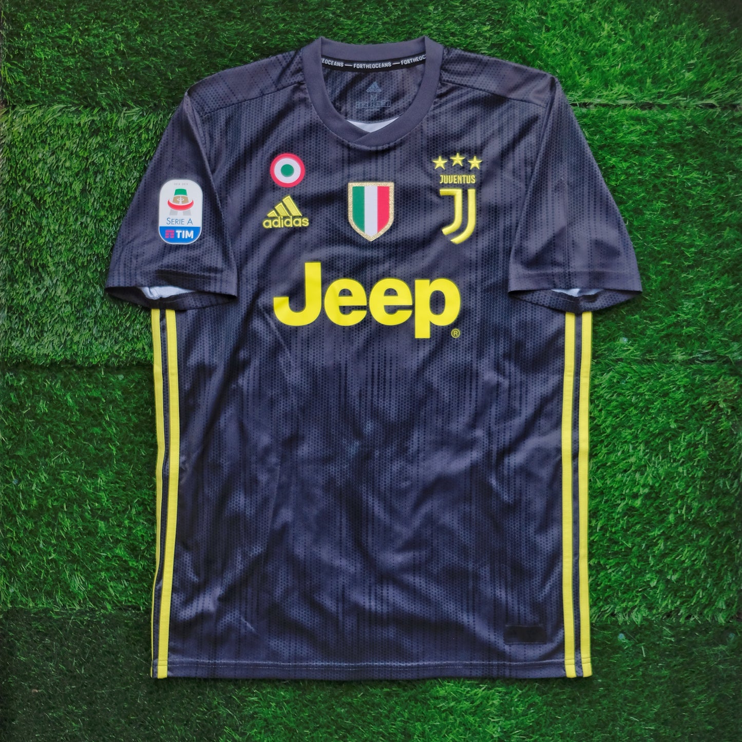 2018/19 Juventus #7 RONALDO Third Jersey (M)