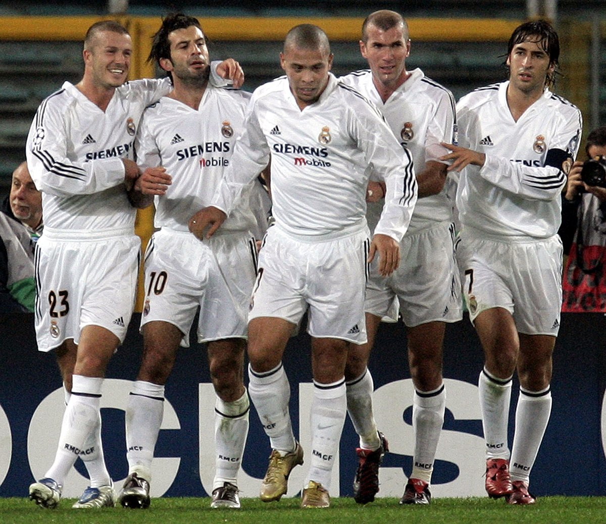 2004/05 Real Madrid Home Jersey (L) L/S