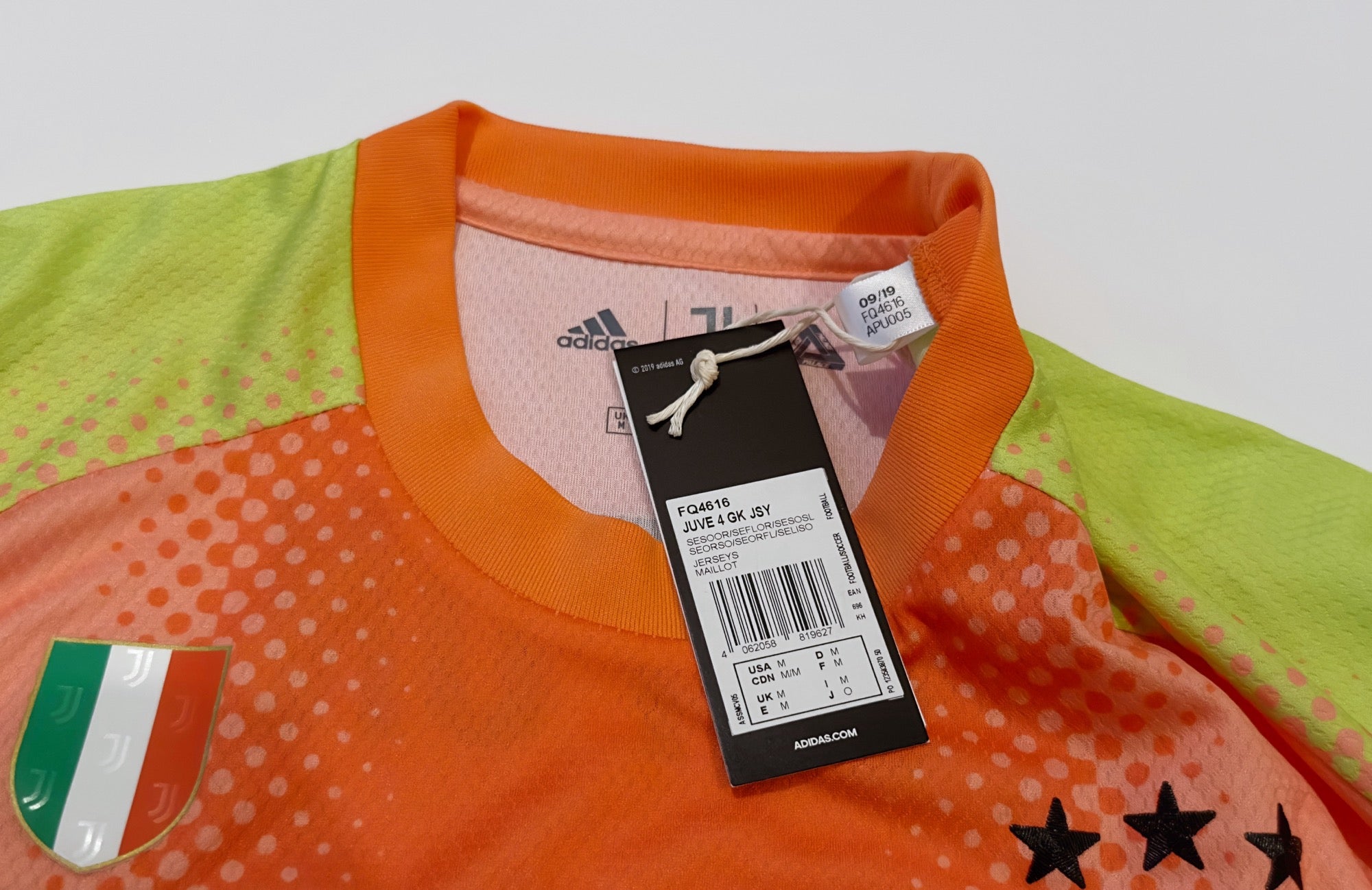 2019/20 Juventus X Palace #77 BUFFON GK Jersey Boxset (M)