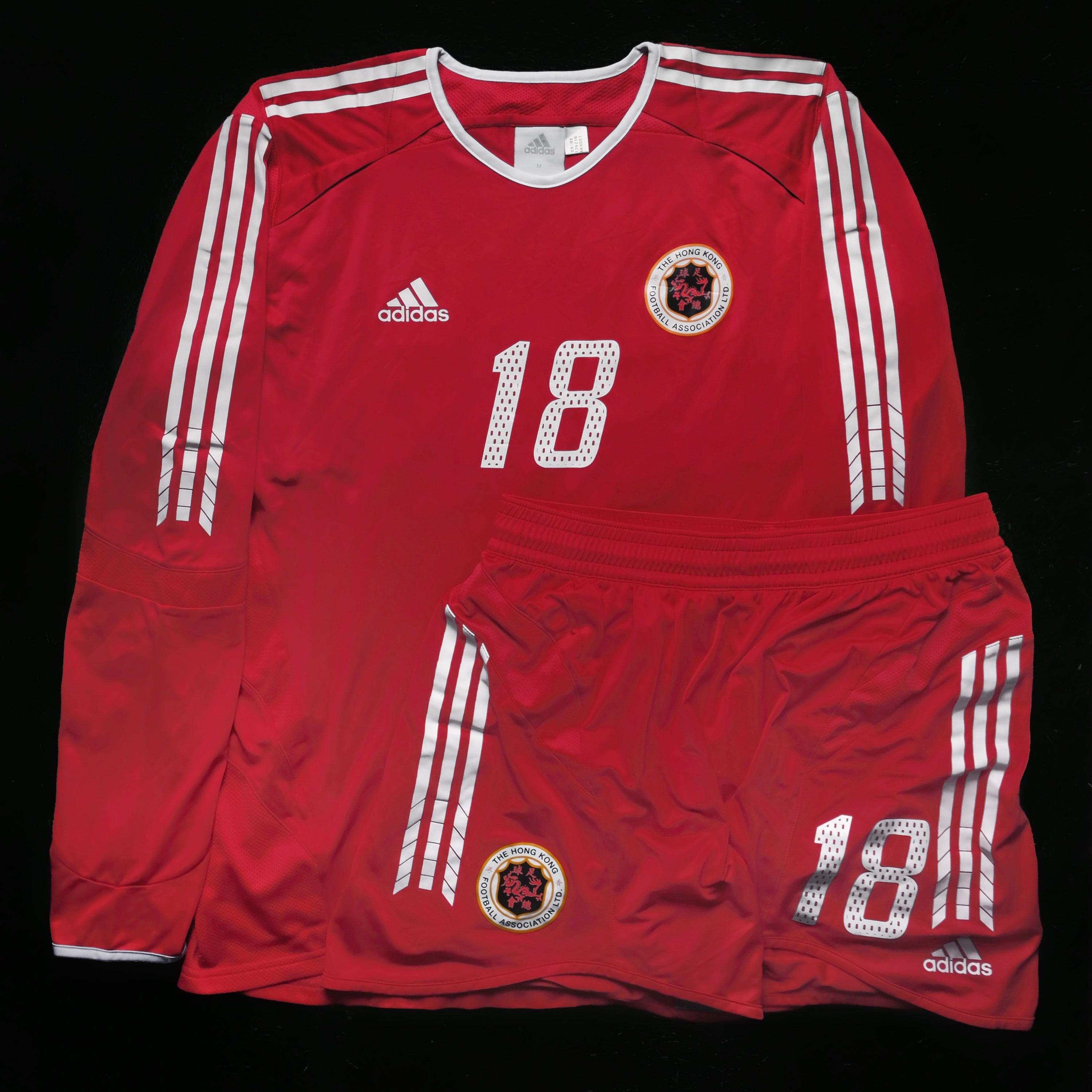 2005/06 Hong Kong #18 Home Jersey (M) L/S with Shorts