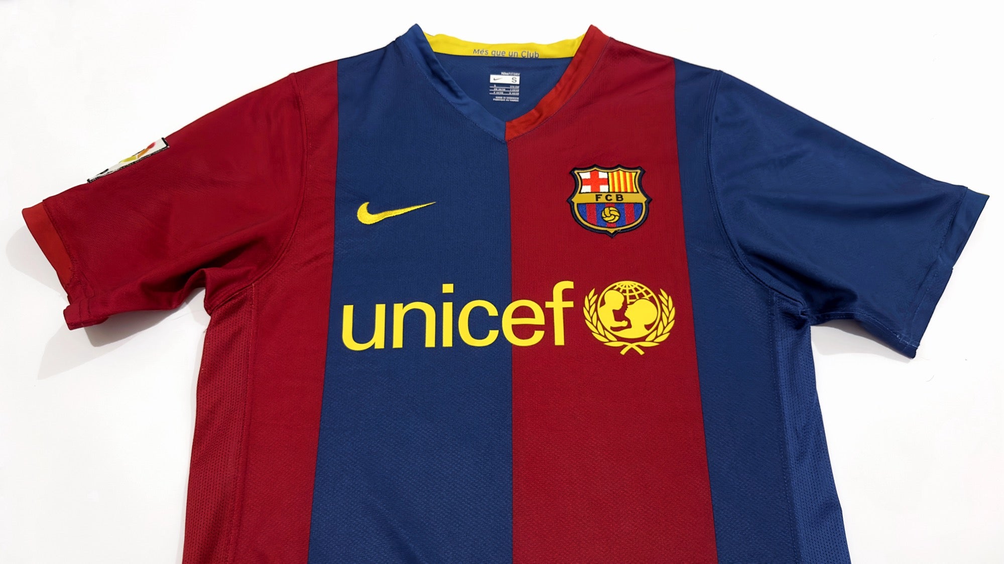 2006/07 Barcelona #6 XAVI Home Jersey (S)