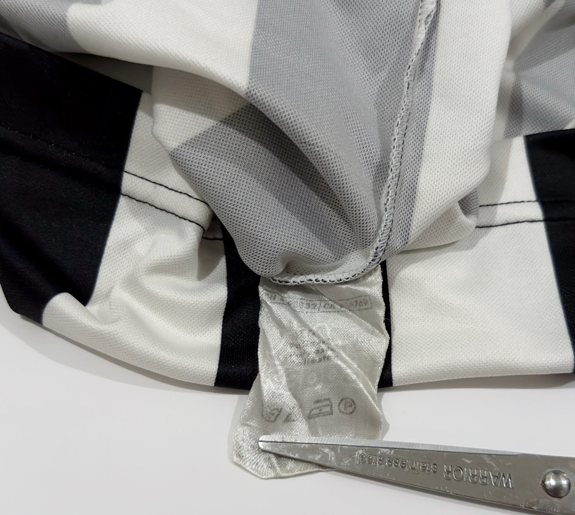 1998/99 Juventus Home Jersey (M)