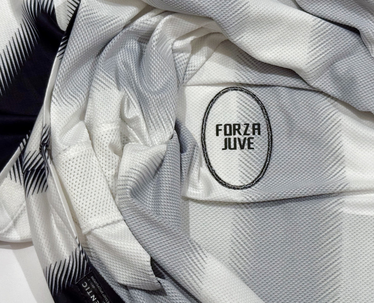 2011/12 Juventus Home Jersey (L)