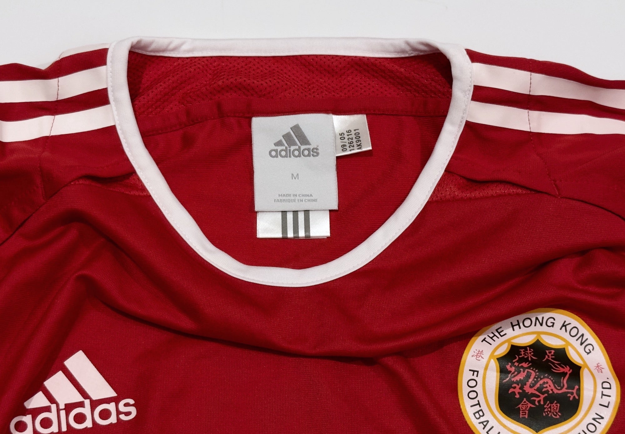2005/06 Hong Kong #18 Home Jersey (M) L/S with Shorts