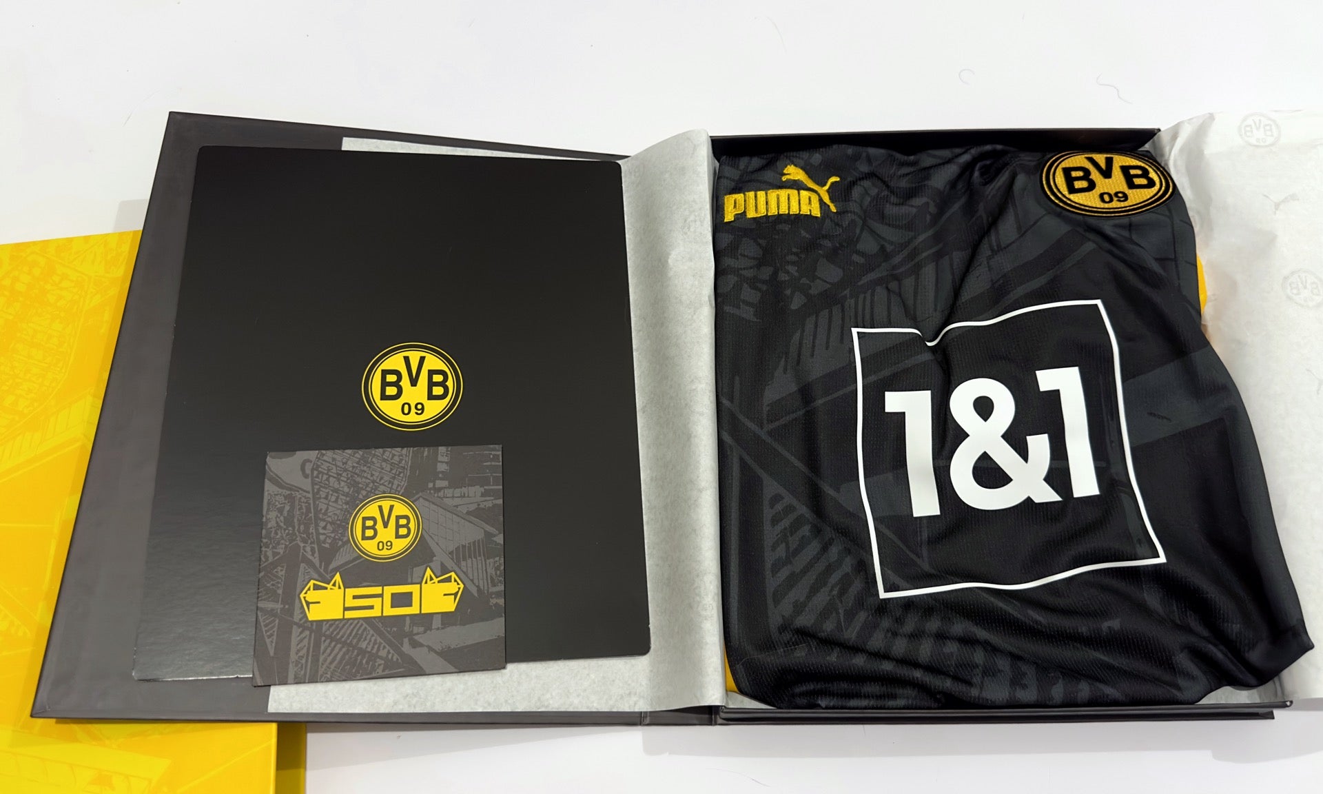 2023/24 Borussia Dortmund Fourth Jersey Boxset