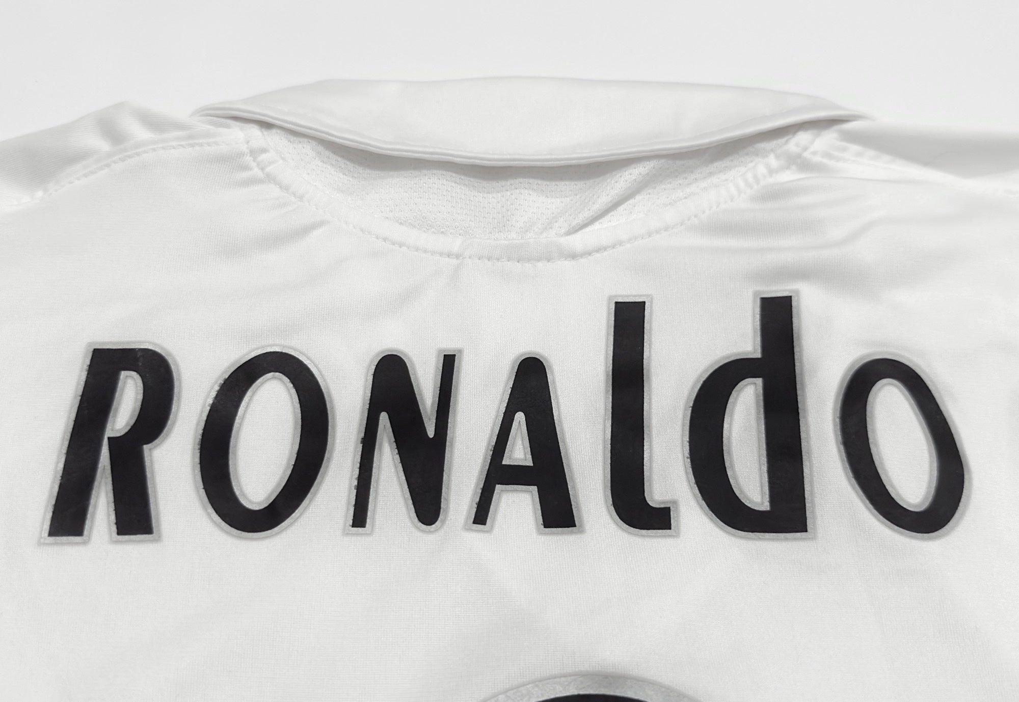 2005/06 Real Madrid #9 RONALDO Home Jersey (XL)