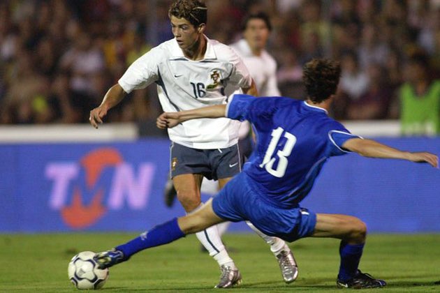 2002/03 Portugal Away Jersey (S)