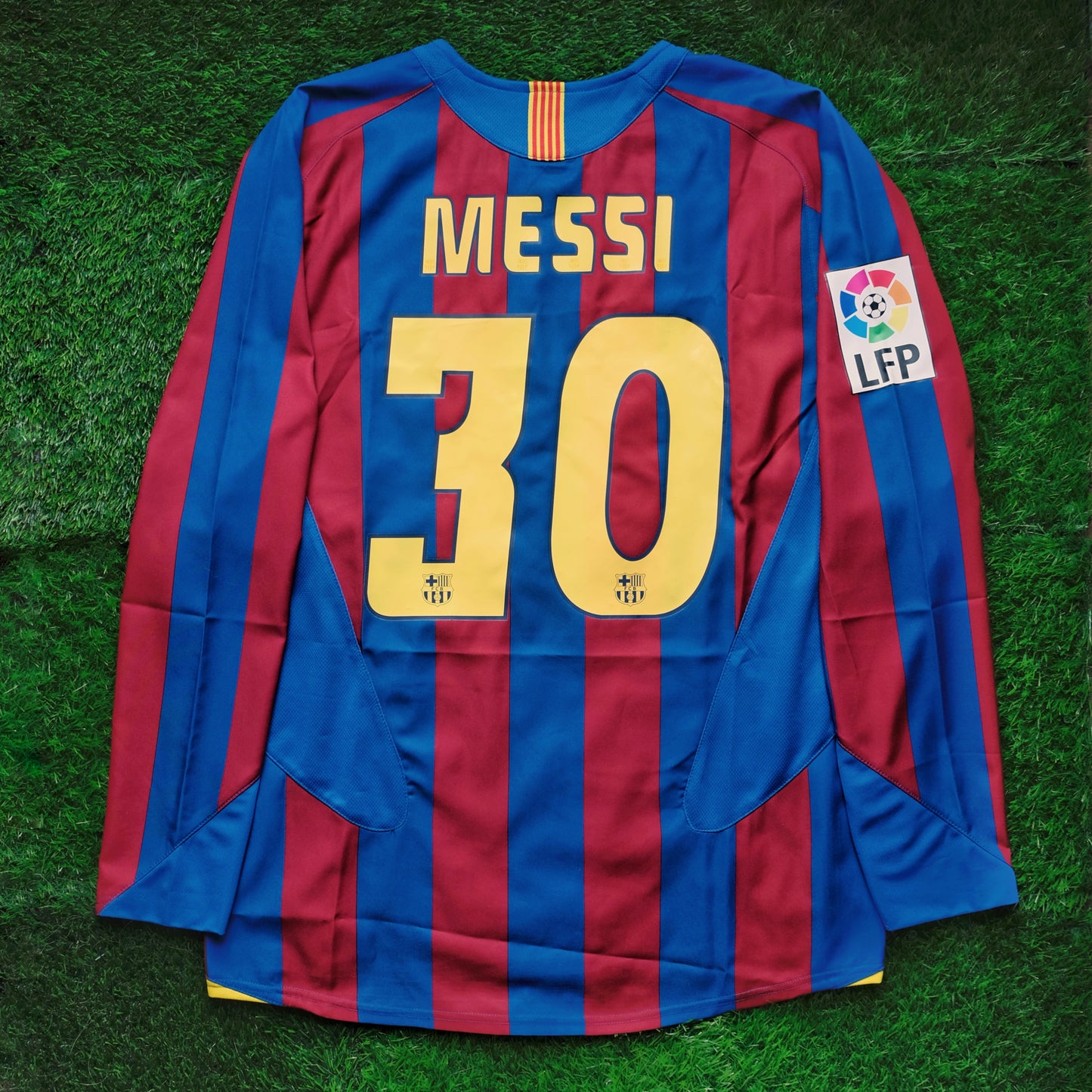 2005/06 Barcelona #30 MESSI Home Jersey (M) L/S