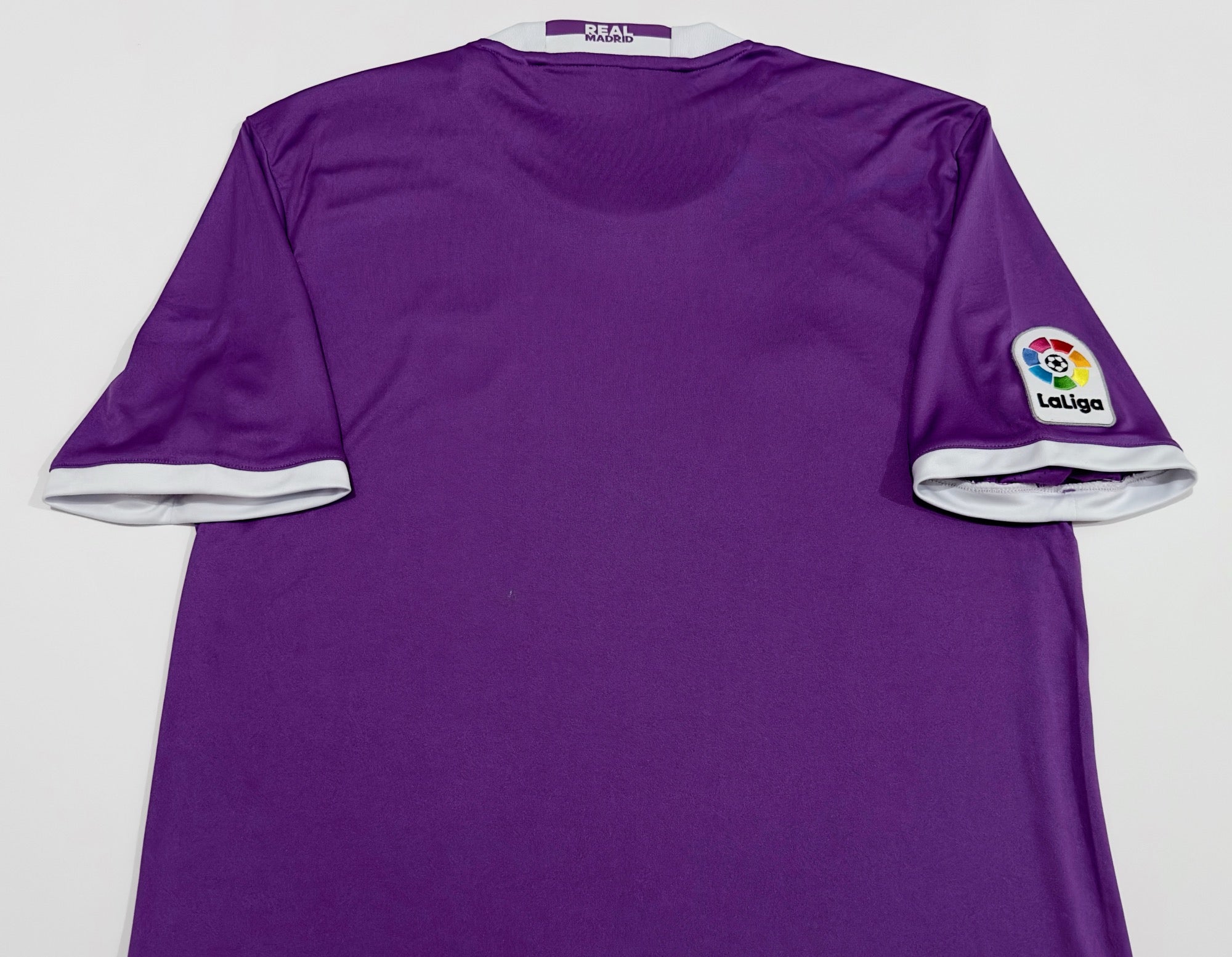 2016/17 Real Madrid Away Jersey (M)