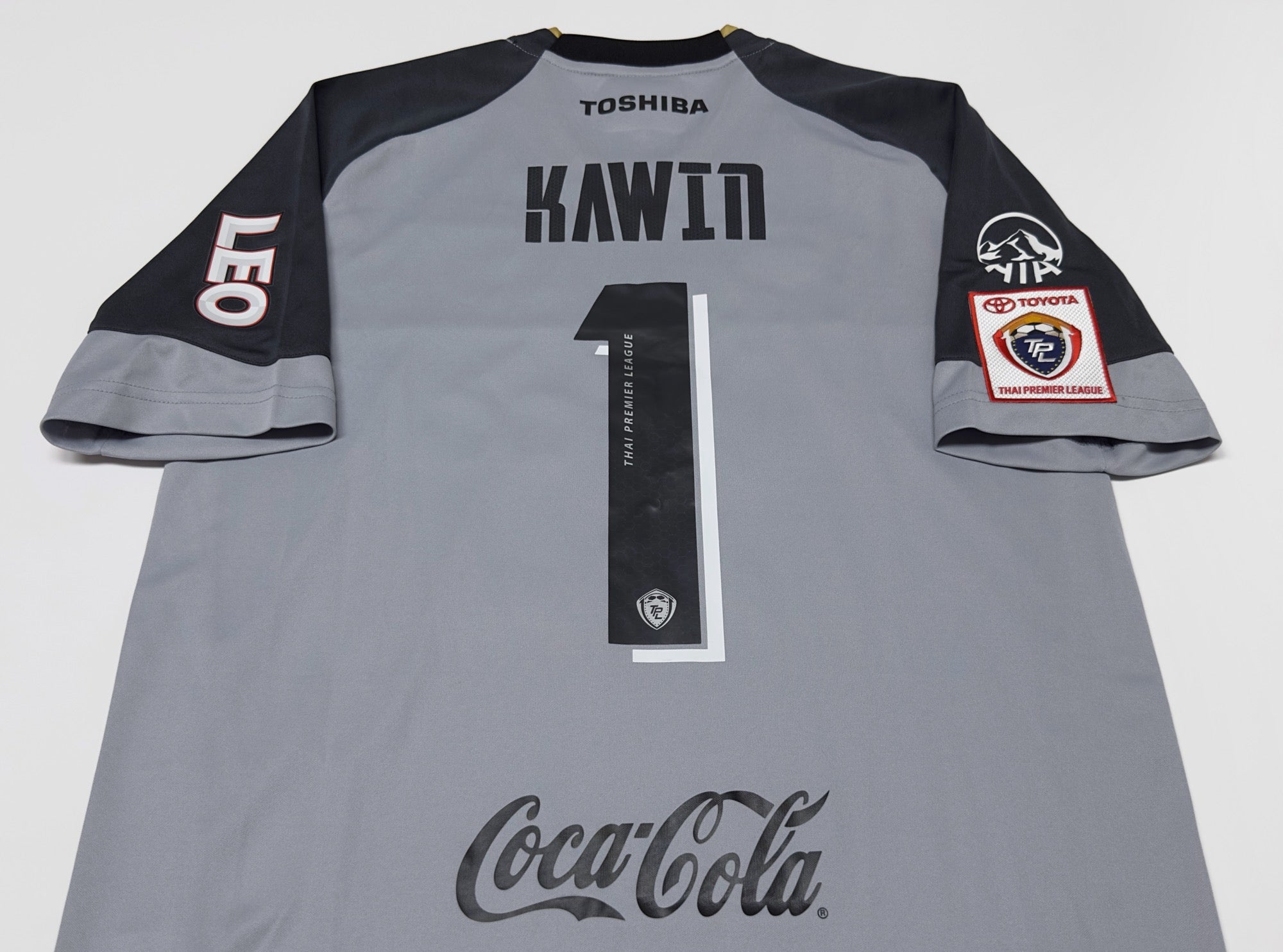 2014 SCG Muangthong United #1 KAWIN GK Jersey (XL)