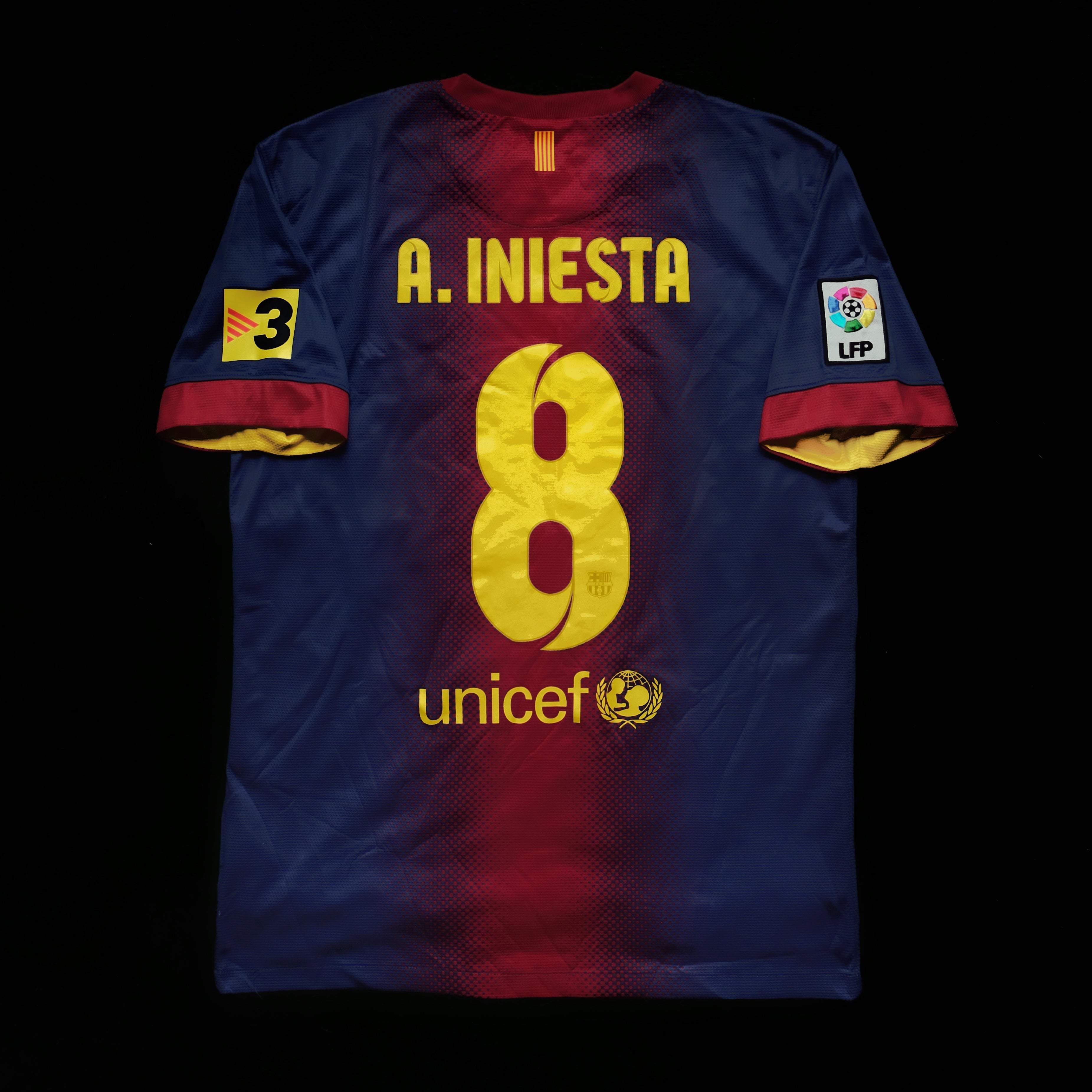 2012/13 Barcelona #8 A. INIESTA Home Jersey (M) – Double Kick