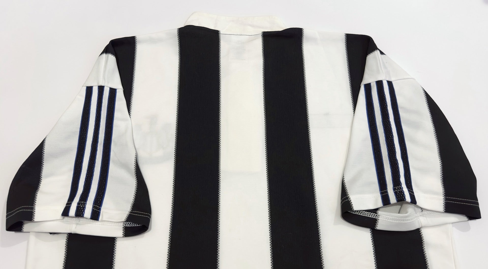 1995/97 Newcastle Home Jersey (L)