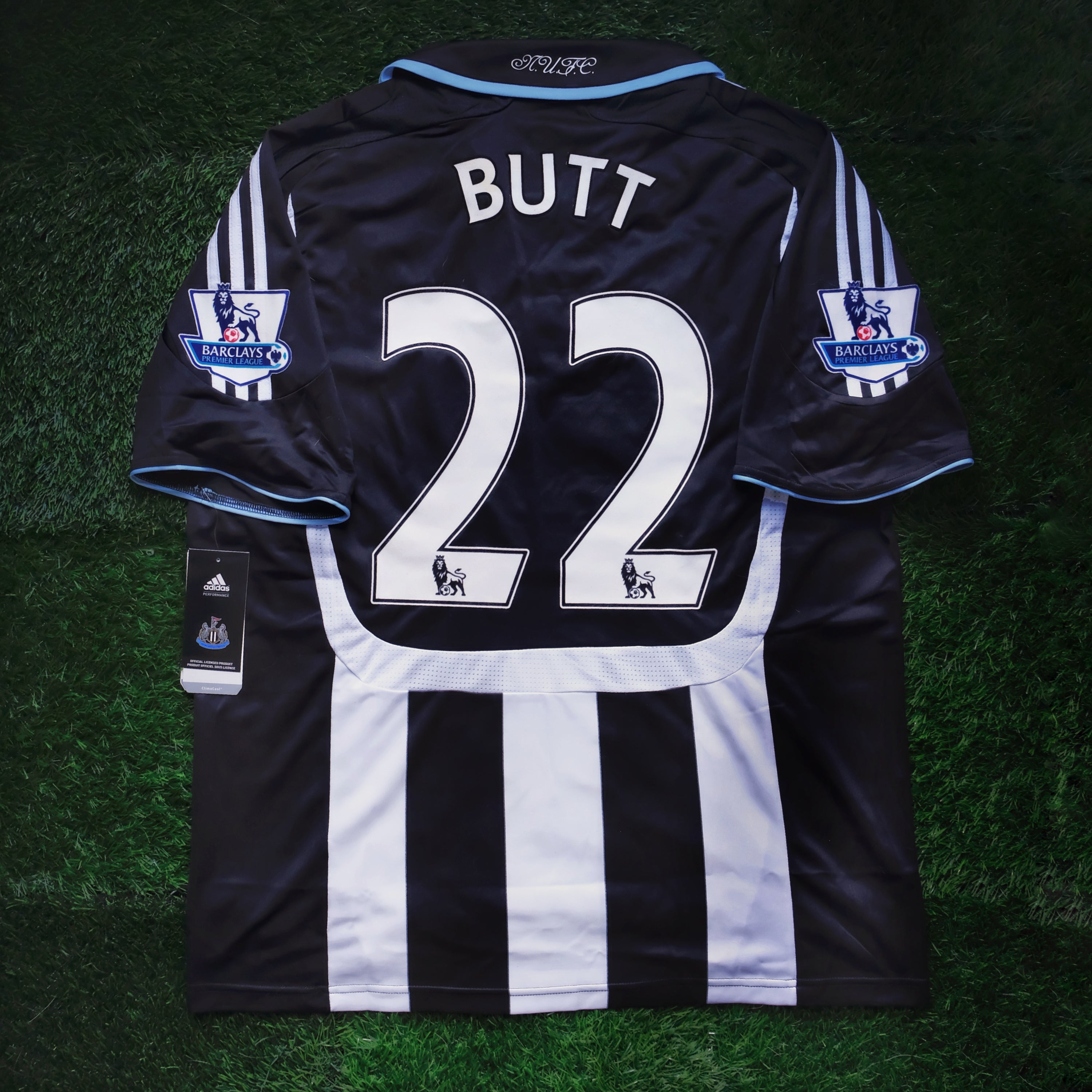 2007/09 Newcastle #22 BUTT Home Jersey (L)