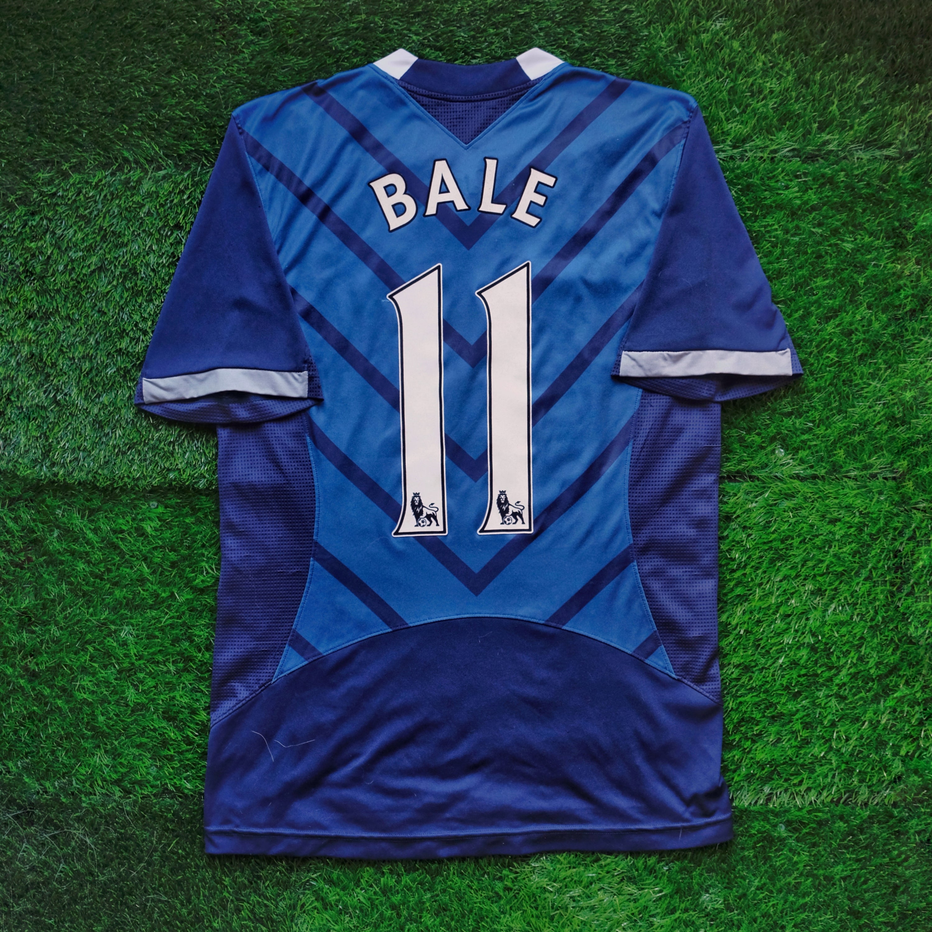 2012/13 Tottenham #11 BALE Away Jersey (M)