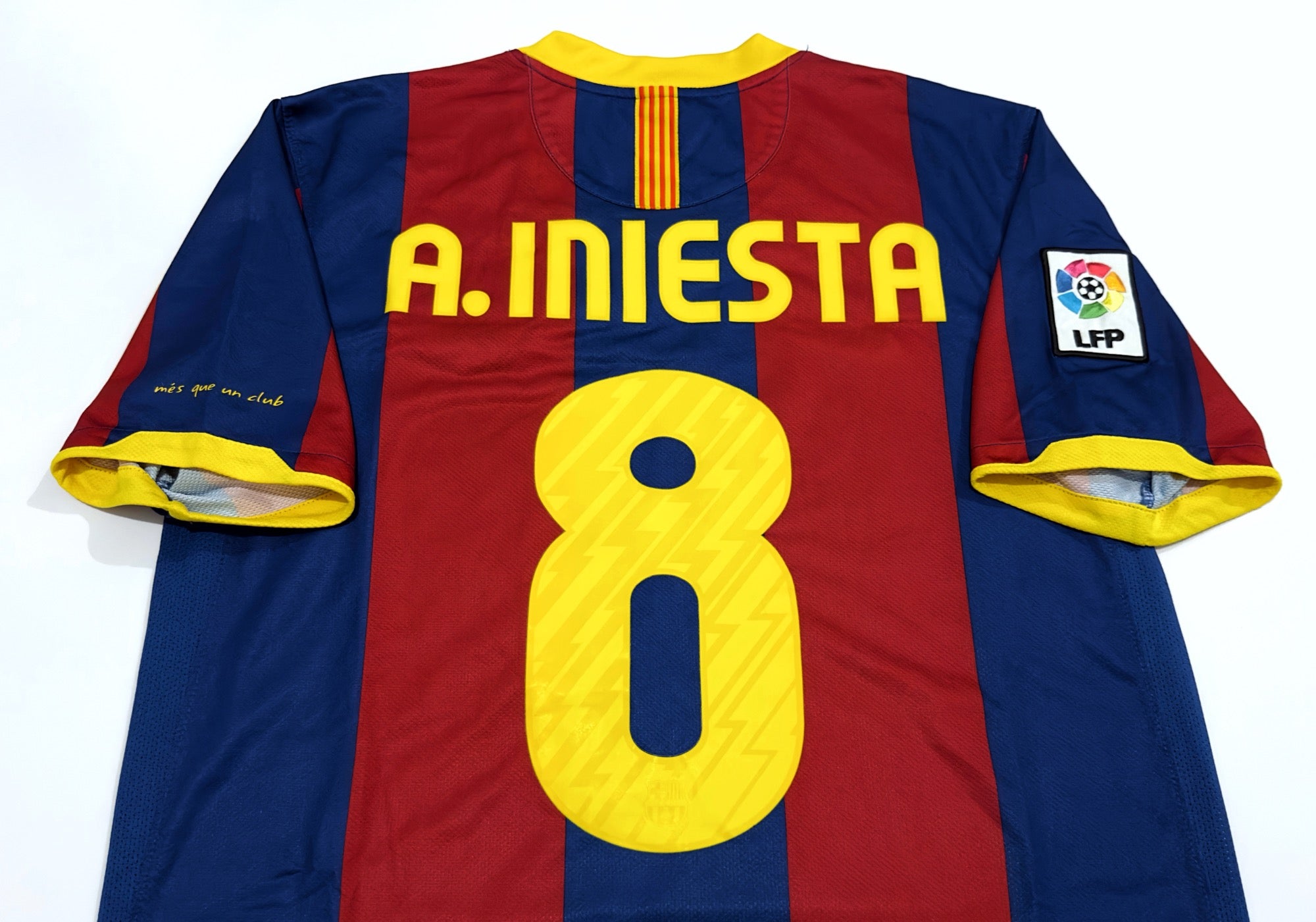 2010/11 Barcelona #8 A. INIESTA Home Jersey (M)