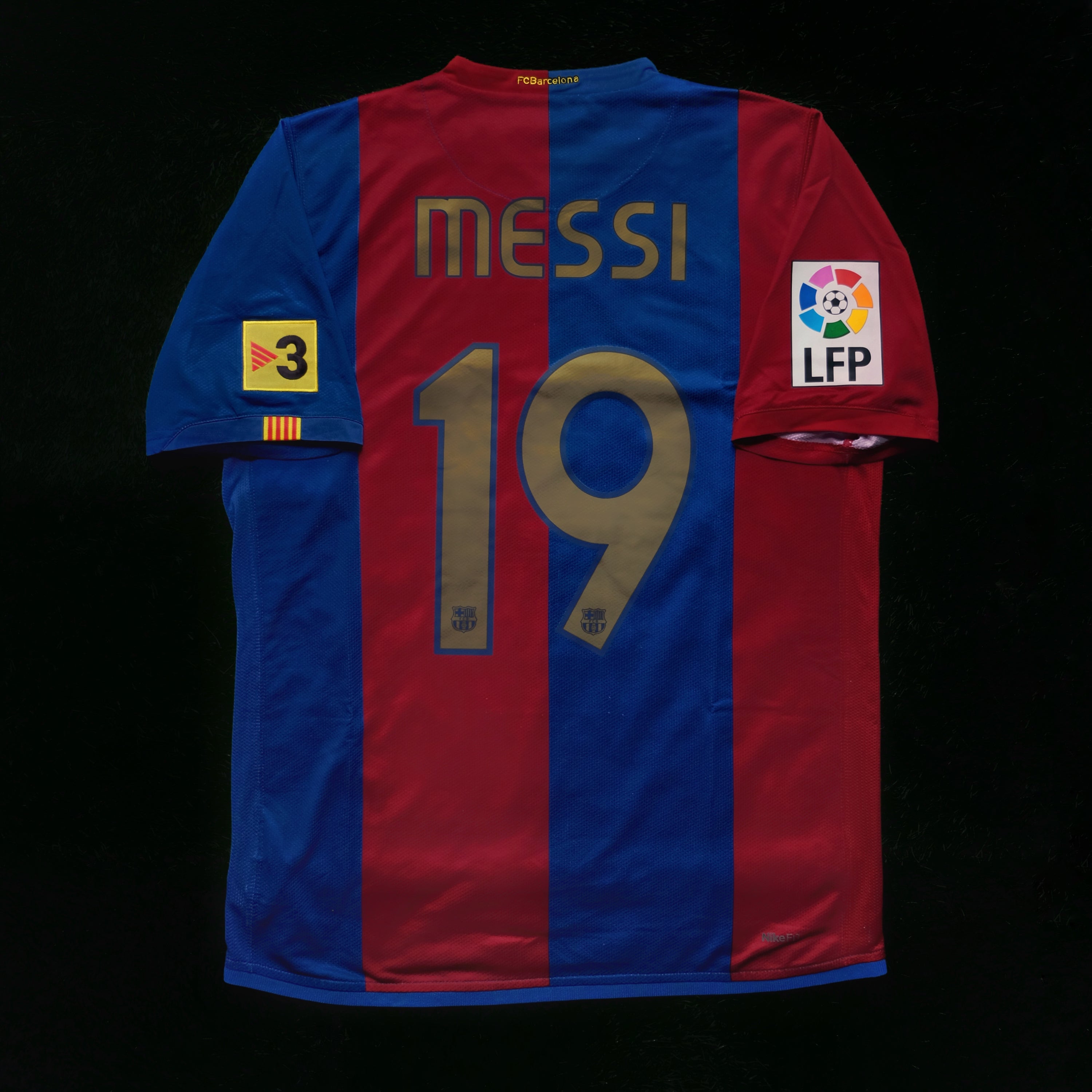 2006/07 Barcelona #19 MESSI Home Jersey (M)