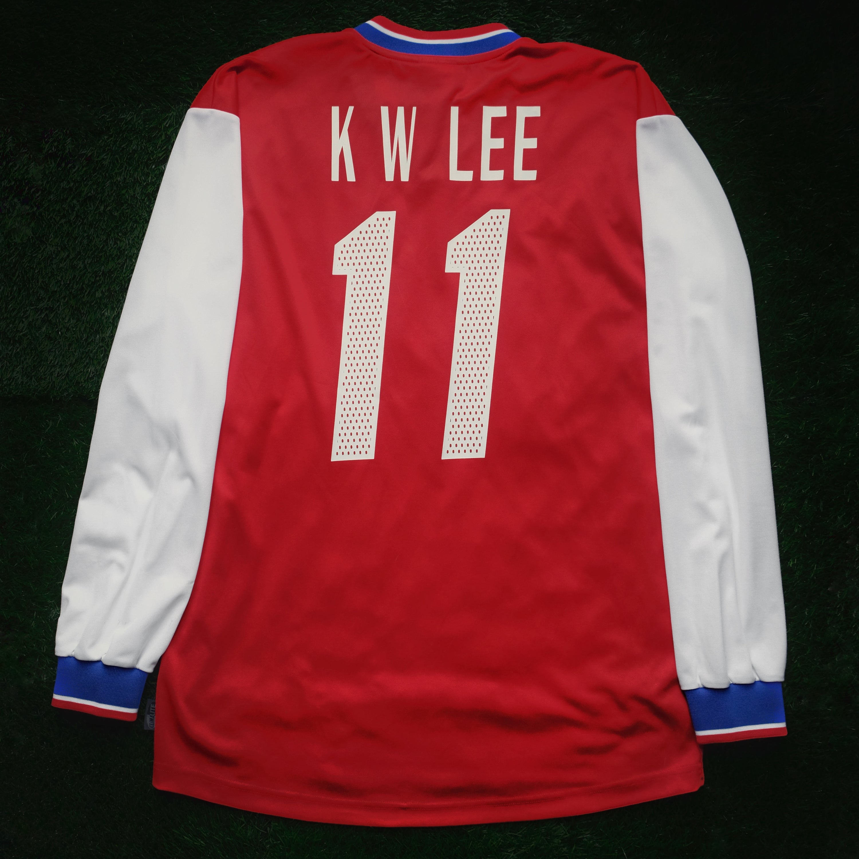 2002/03 South China #11 K W LEE Home Jersey (L) L/S
