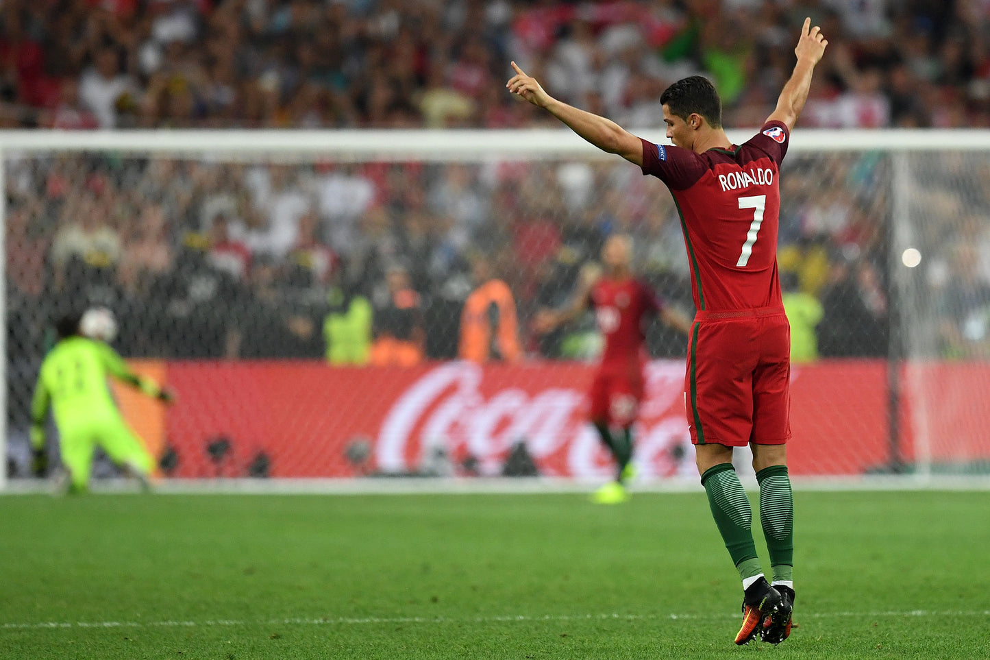 2016/17 Portugal #7 RONALDO Home Jersey (M)