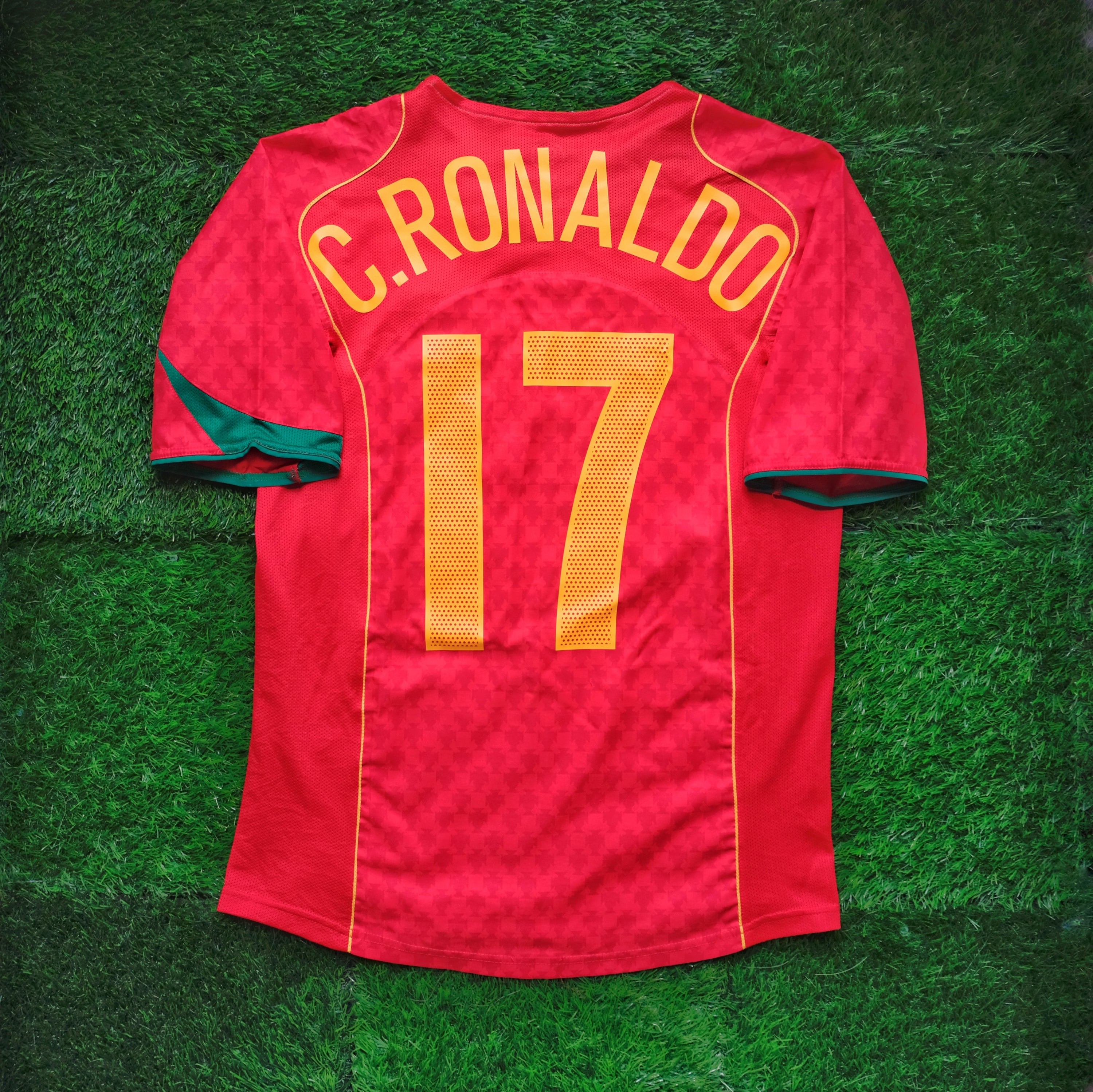 2004/05 Portugal #17 C.RONALDO Home Jersey (S)