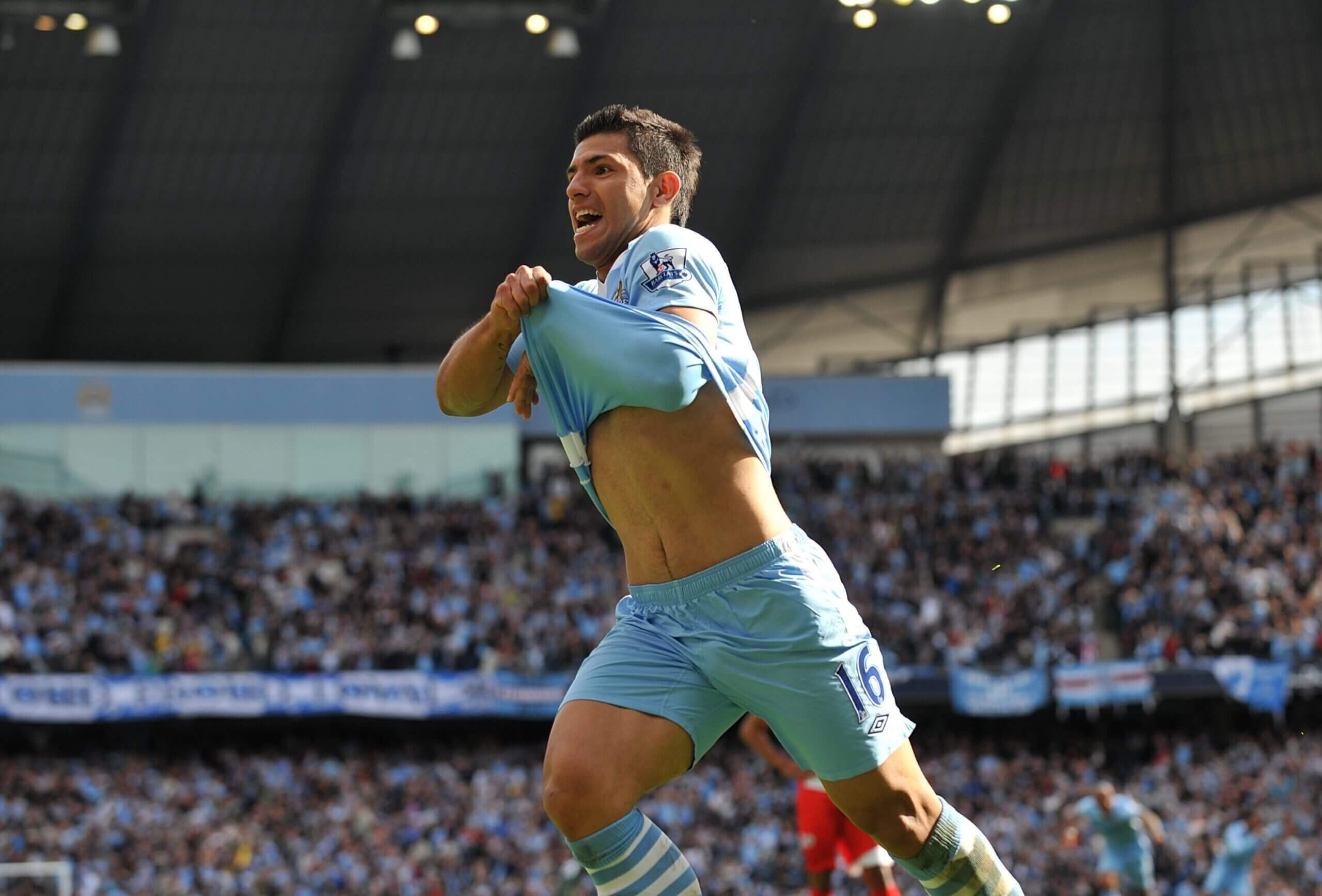 2011/12 Man City #16 KUN AGUERO Home Jersey (S)