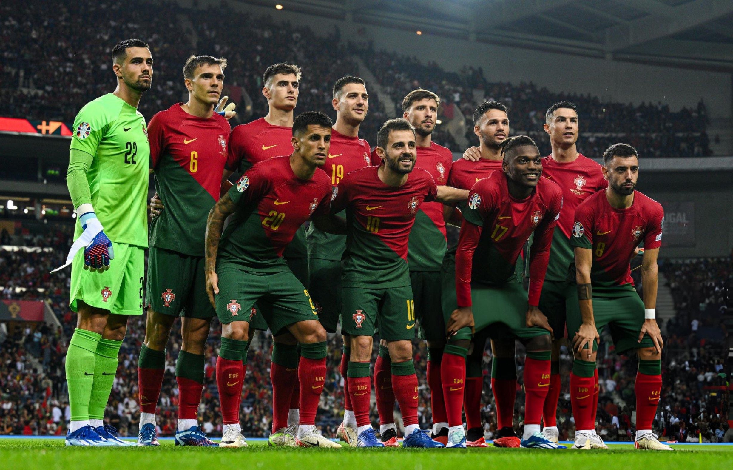 2022/23 Portugal Home Jersey (L)