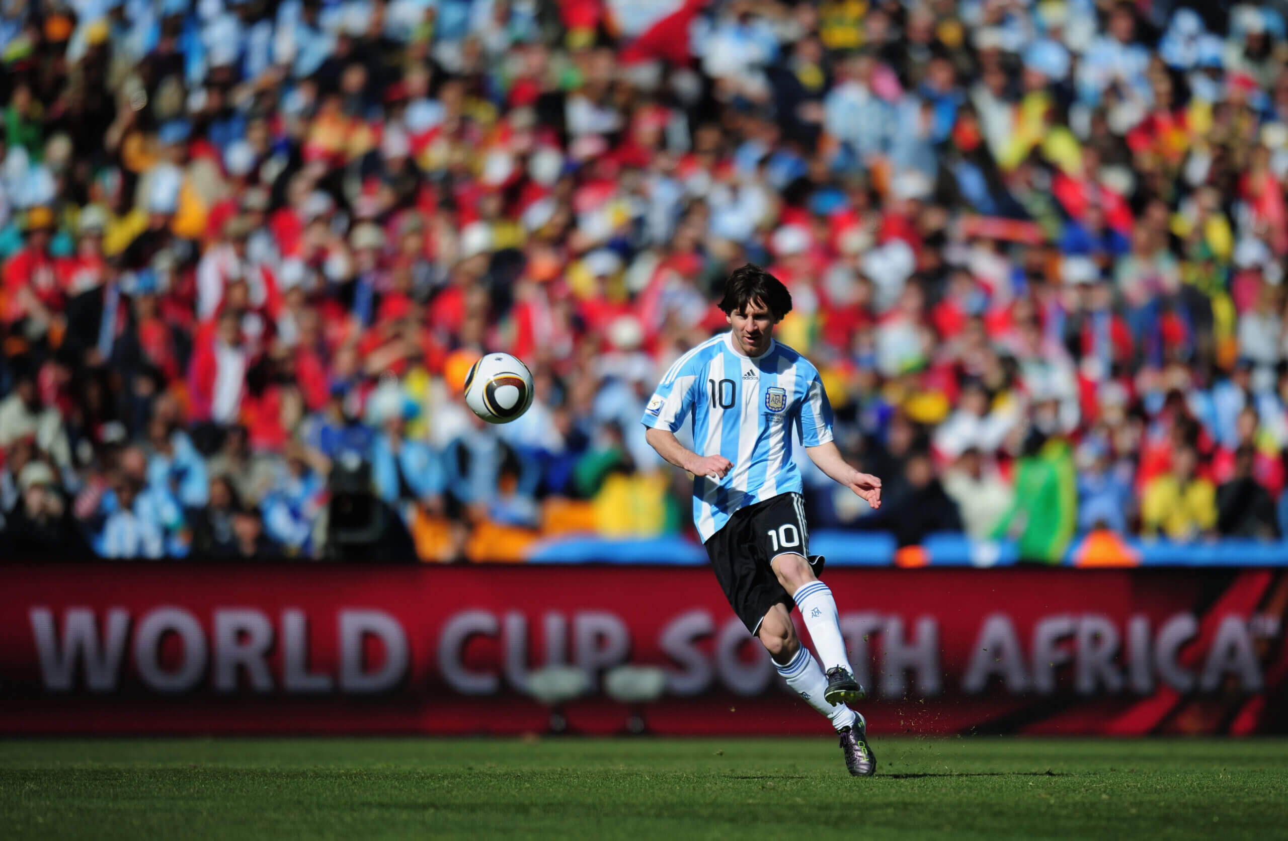 2010/11 Argentina #10 MESSI Home Jersey (M)