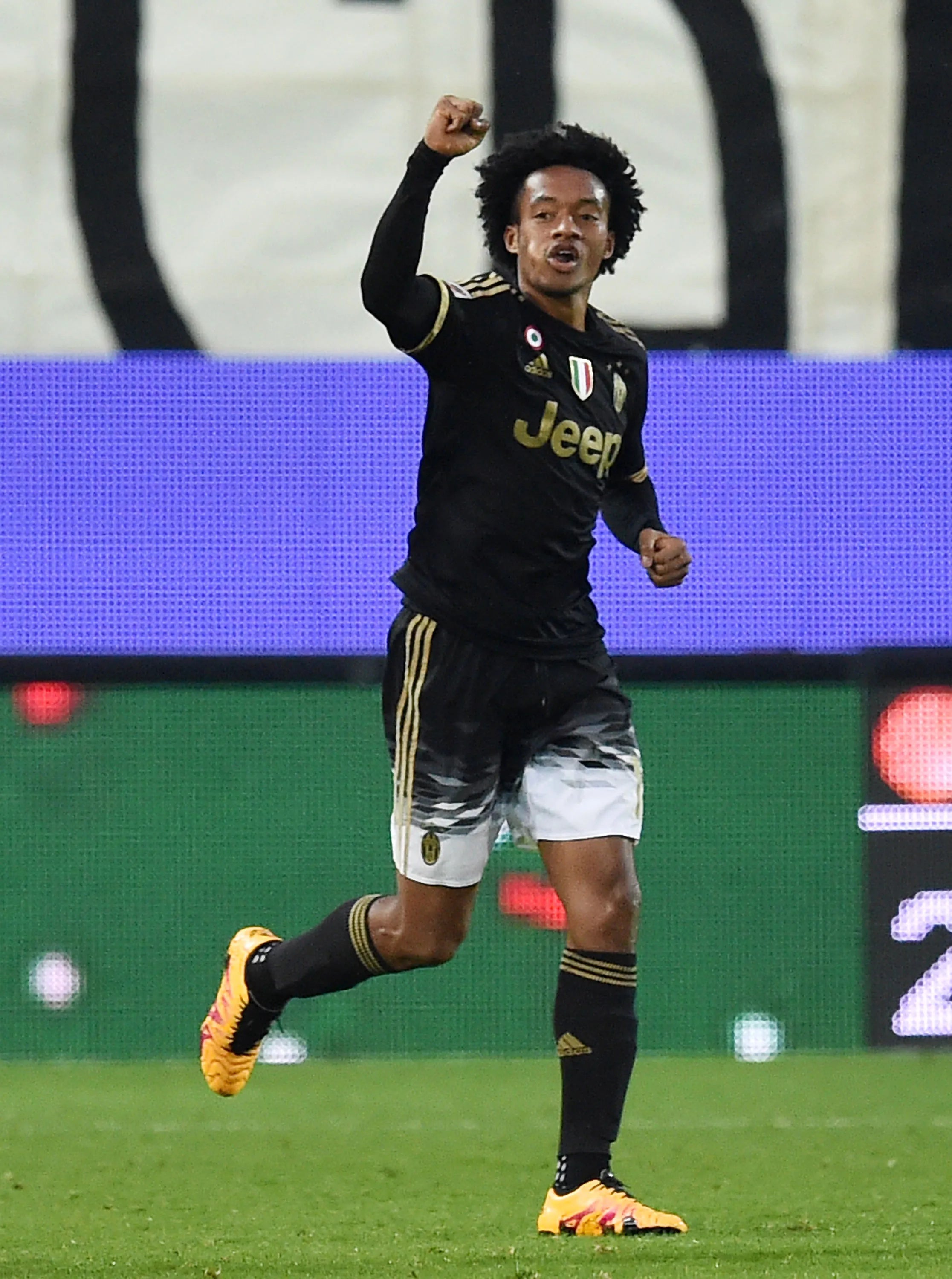 2015/16 Juventus #16 CUADRADO Third Jersey (S)