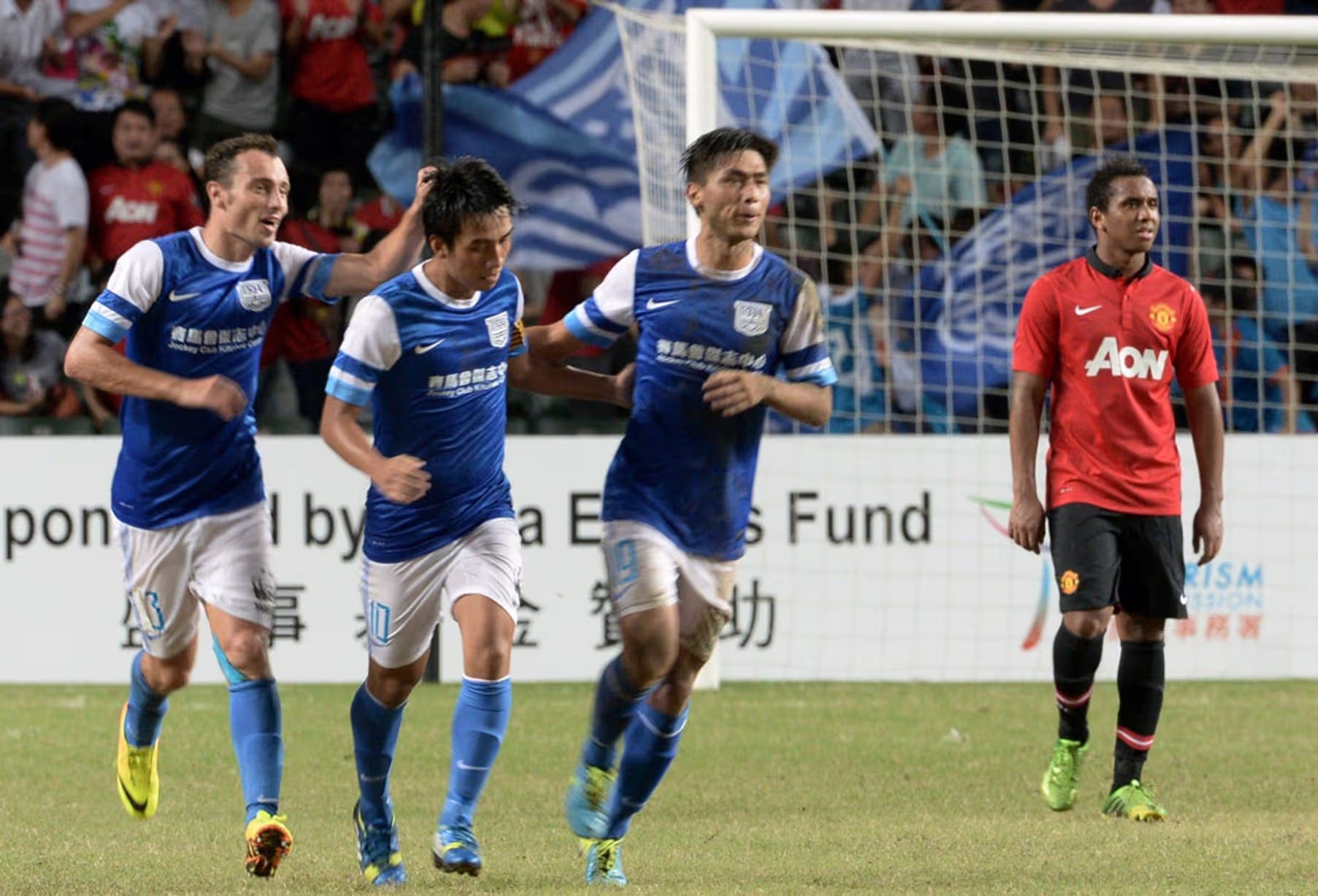 2013/14 Kitchee #10 K W LAM Home Jersey (L)