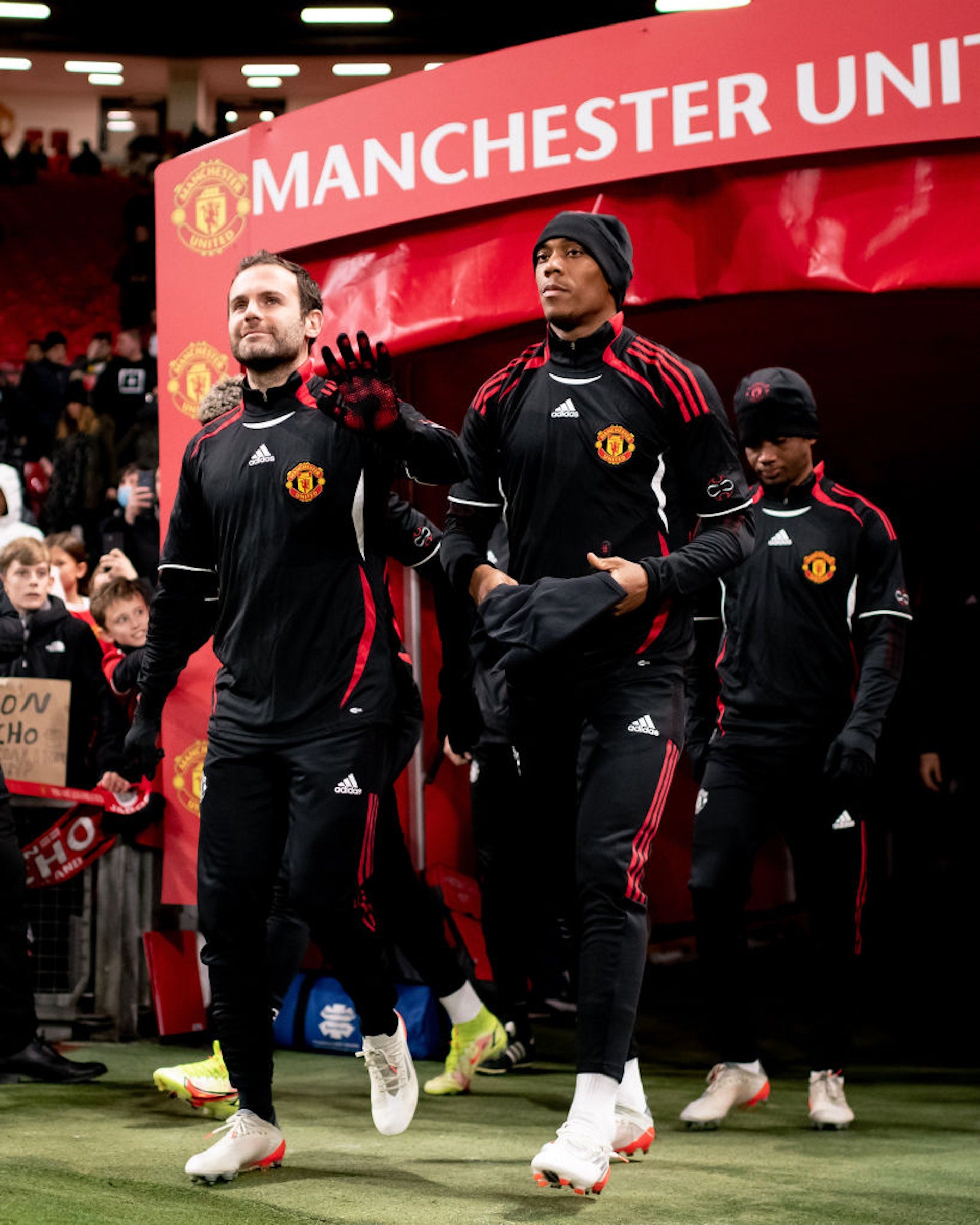 adidas Man Utd Teamgeist Pre-Match Jersey (M)