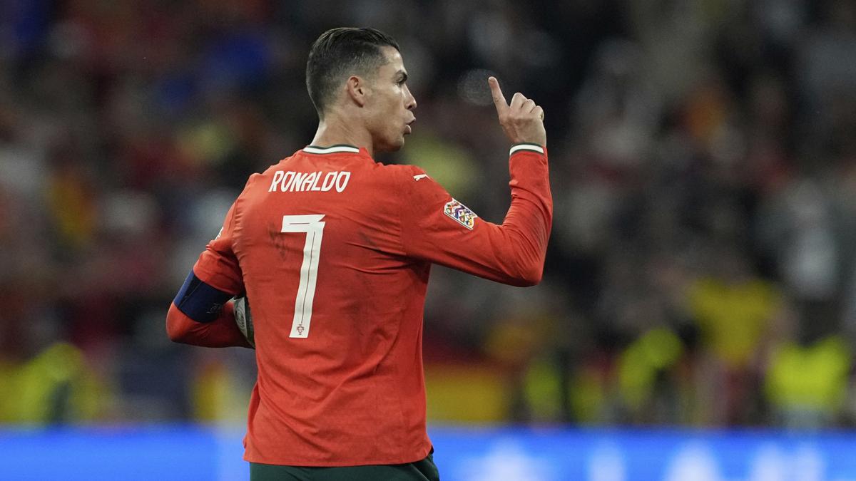 2025/26 Portugal #7 RONALDO Home Jersey (XL) L/S