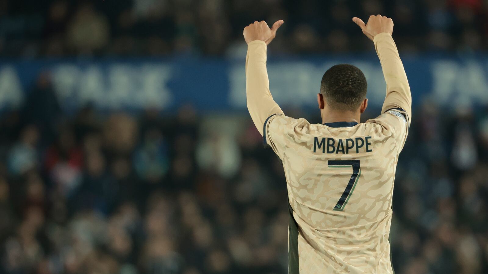 2023/24 PSG #7 MBAPPE Fourth Jersey (M)
