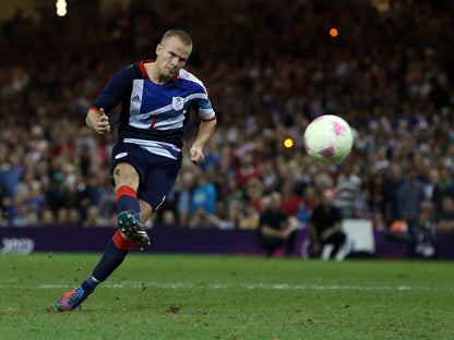 2012 Great Britain Olympic #11 GIGGS Home Jersey (L)