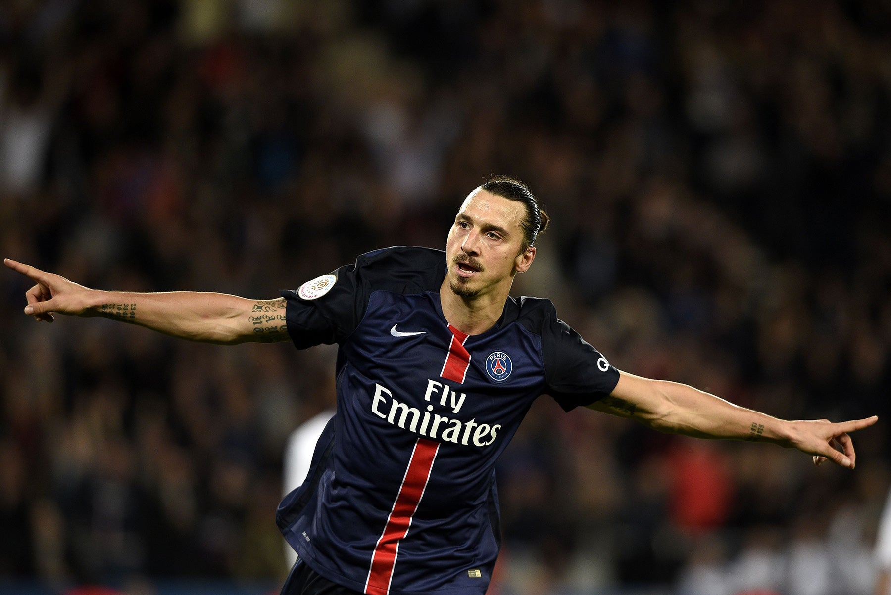 2015/16 PSG #10 IBRAHIMOVIC Home Jersey (M)