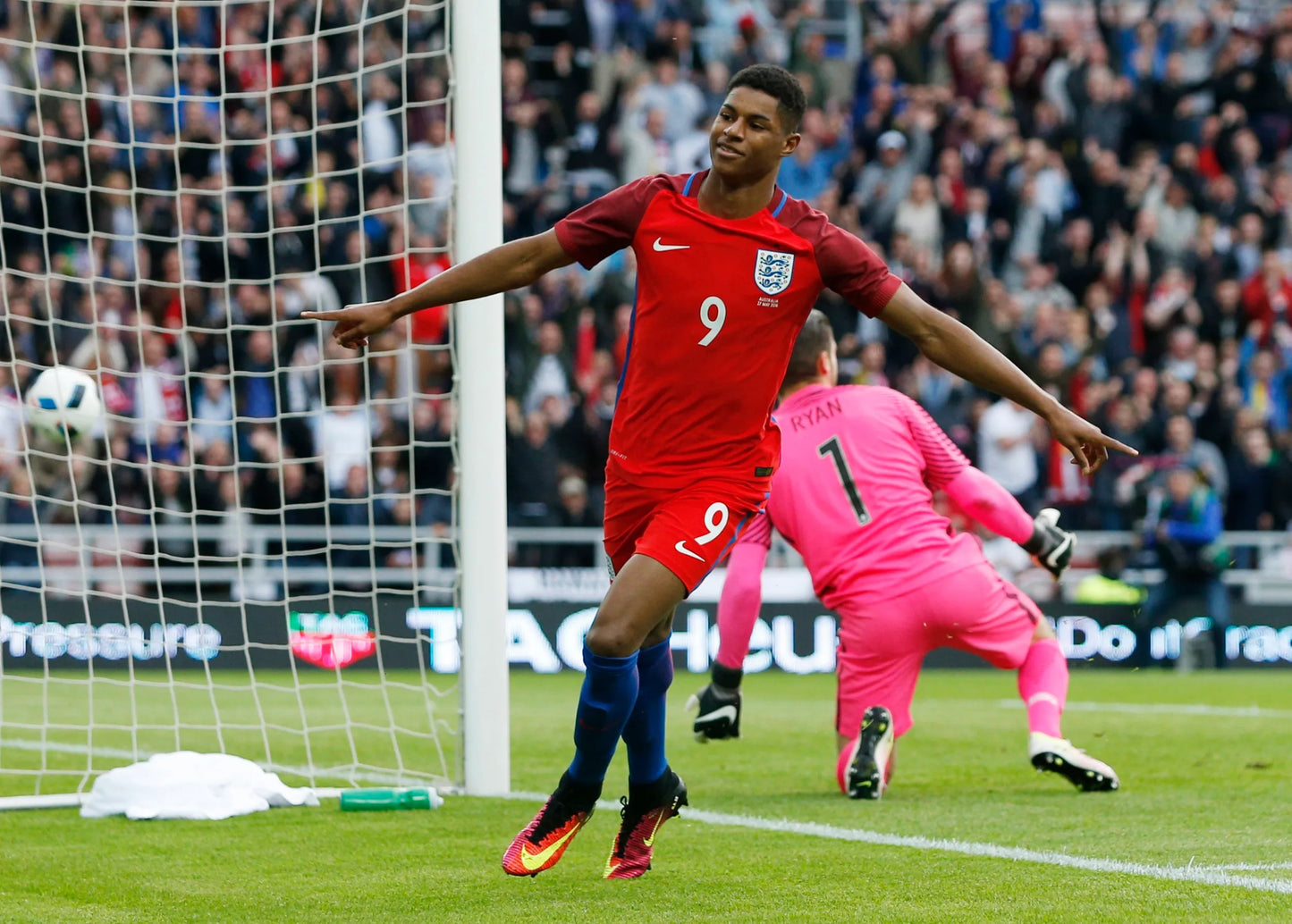 2016/17 England Away Jersey (M)