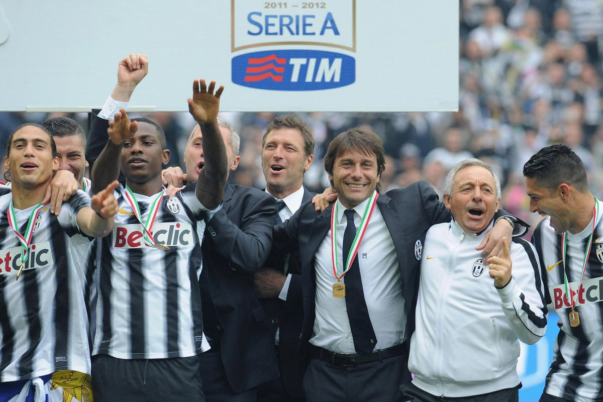 2011/12 Juventus Home Jersey (L)