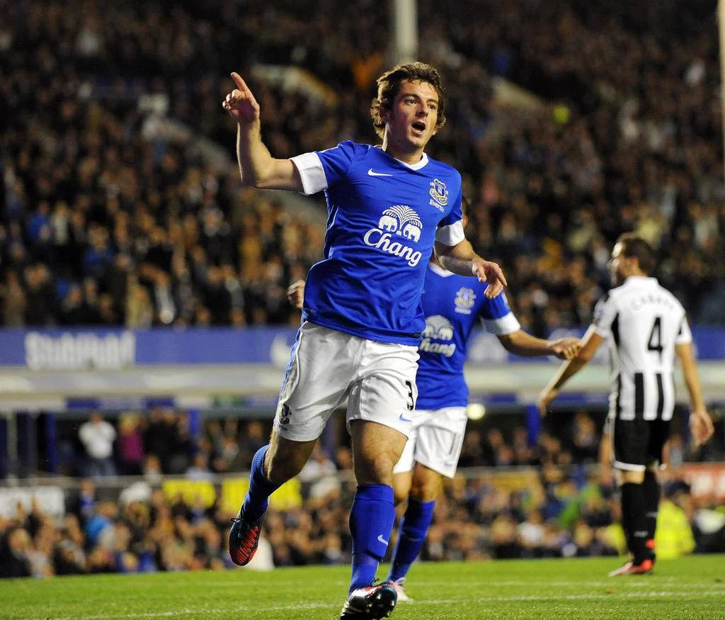 2012/13 Everton Home Jersey (M)