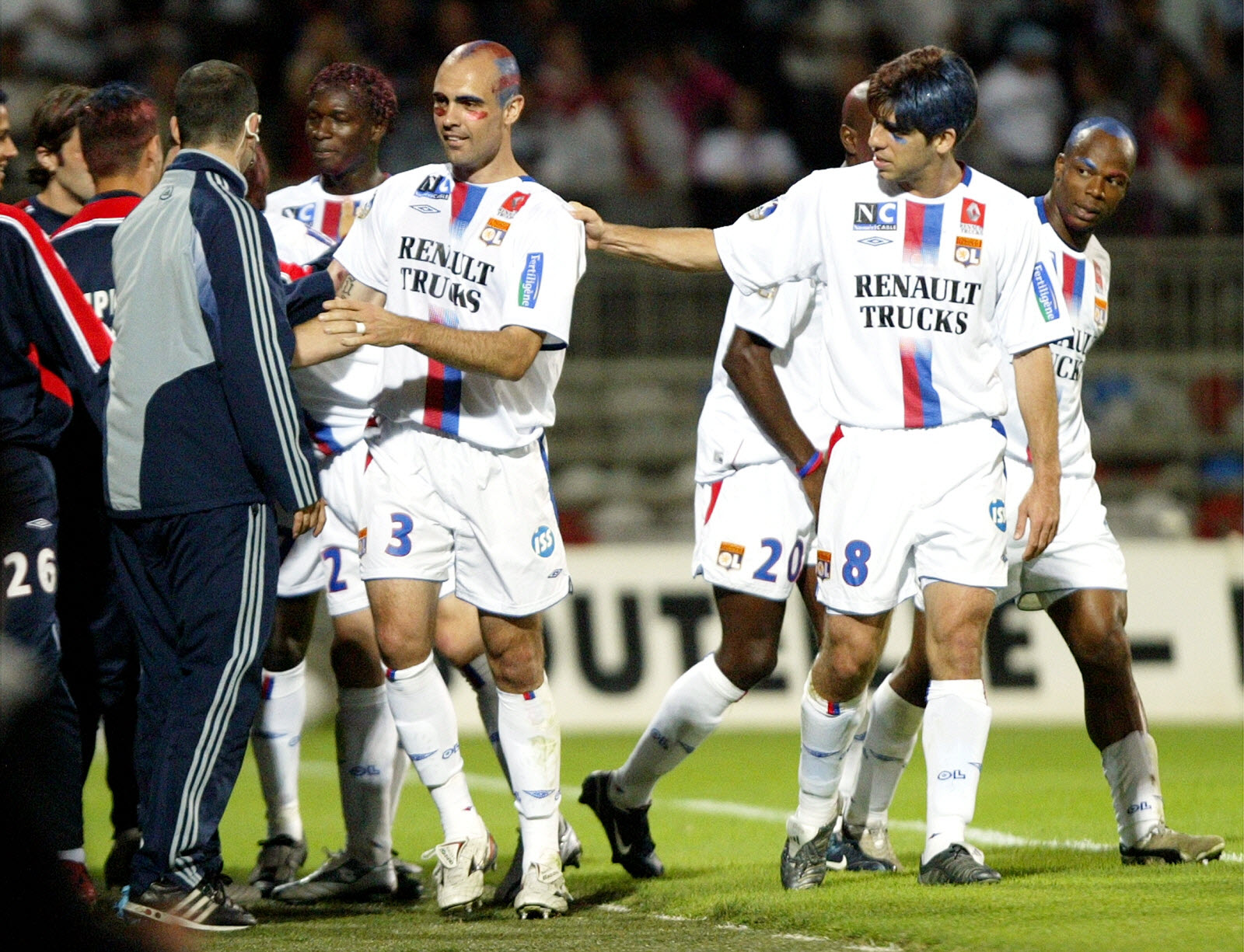 2004/06 Olympique Lyonnais #8 Juninho Home Jersey (XL)