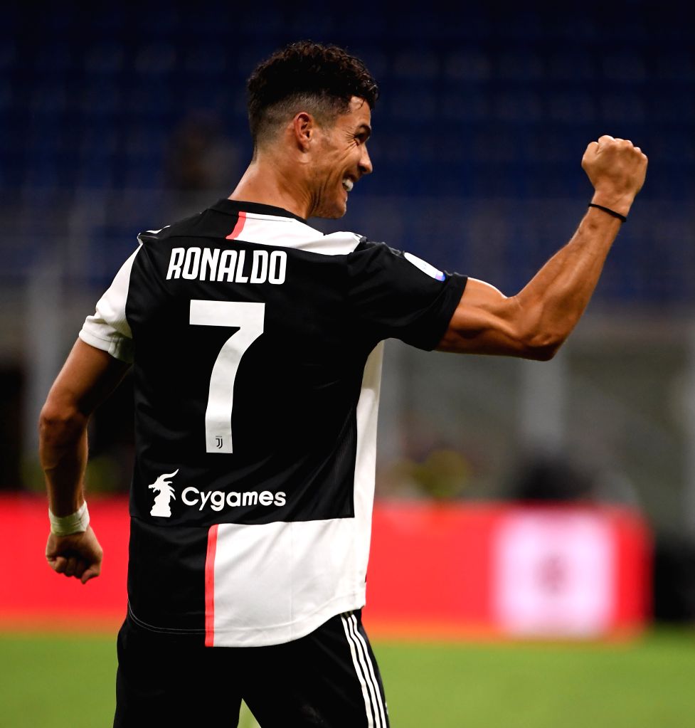 2019/20 Juventus #7 RONALDO Home Jersey (S)