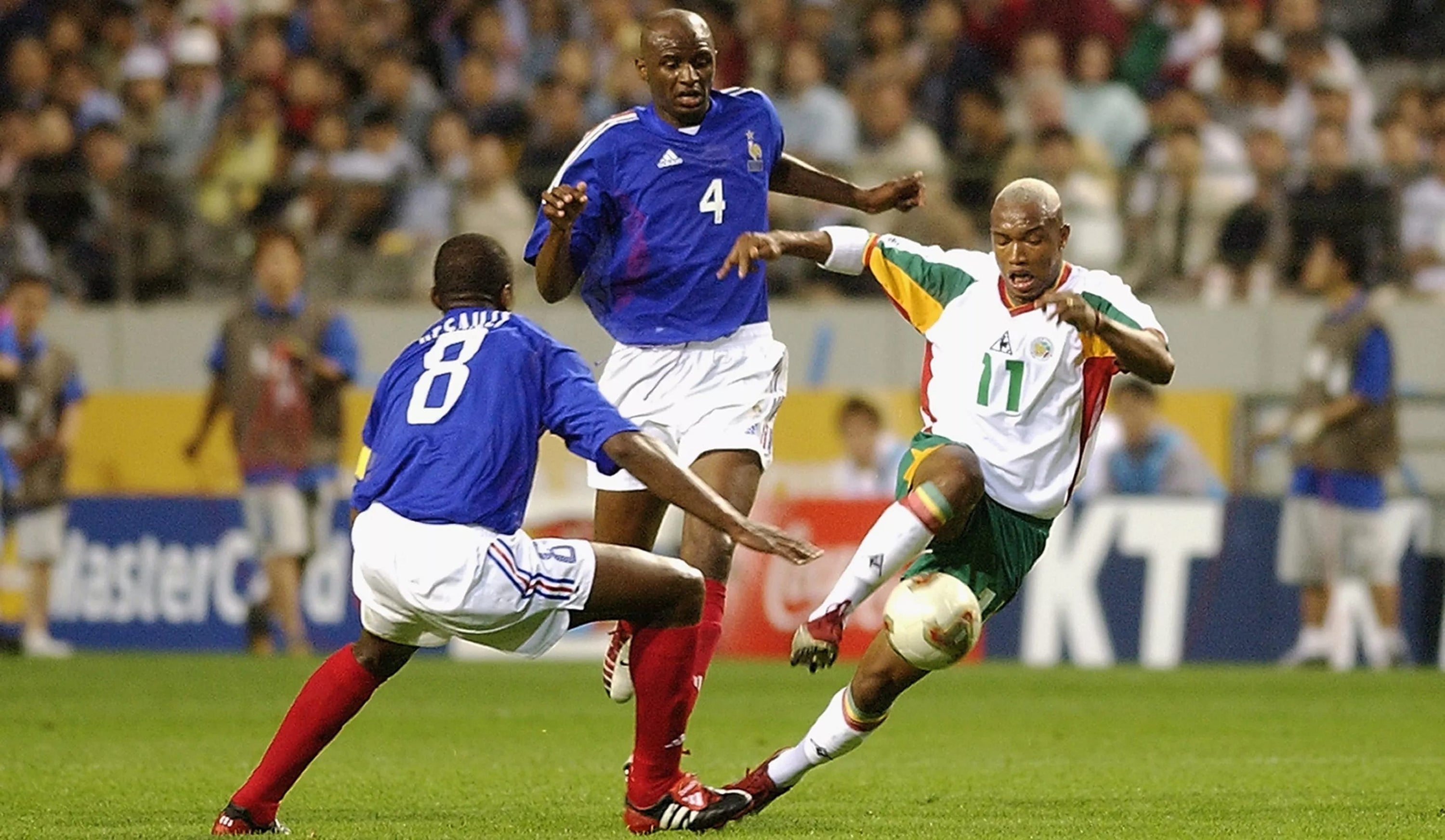 2002/04 France Home Jersey (S)