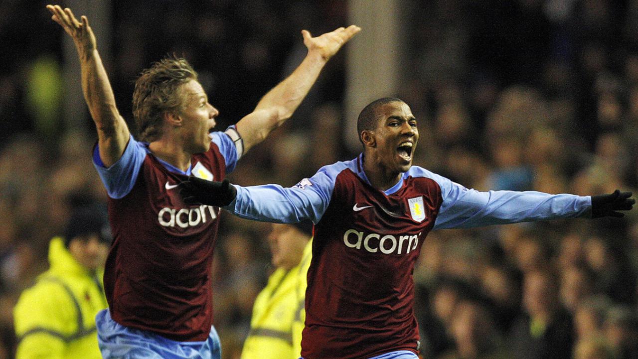 2008/09 Aston Villa #7 YOUNG Home Jersey (L) L/S