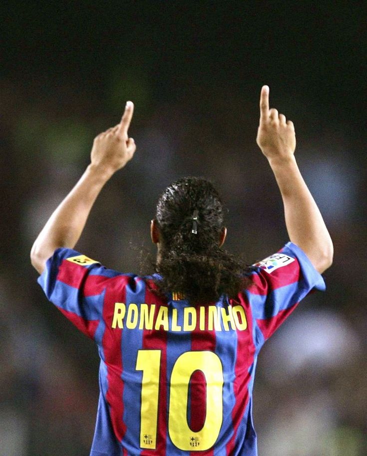 2005/06 Barcelona #10 RONALDINHO Home Jersey (M)